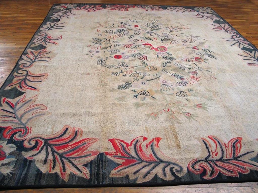 Antique American hooked rug, size: 9'0
