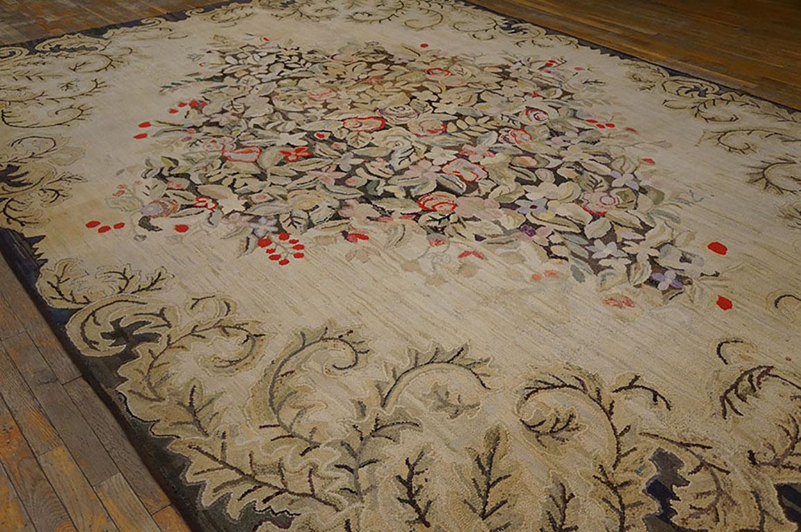Antique American Hooked rug, size: 9'0