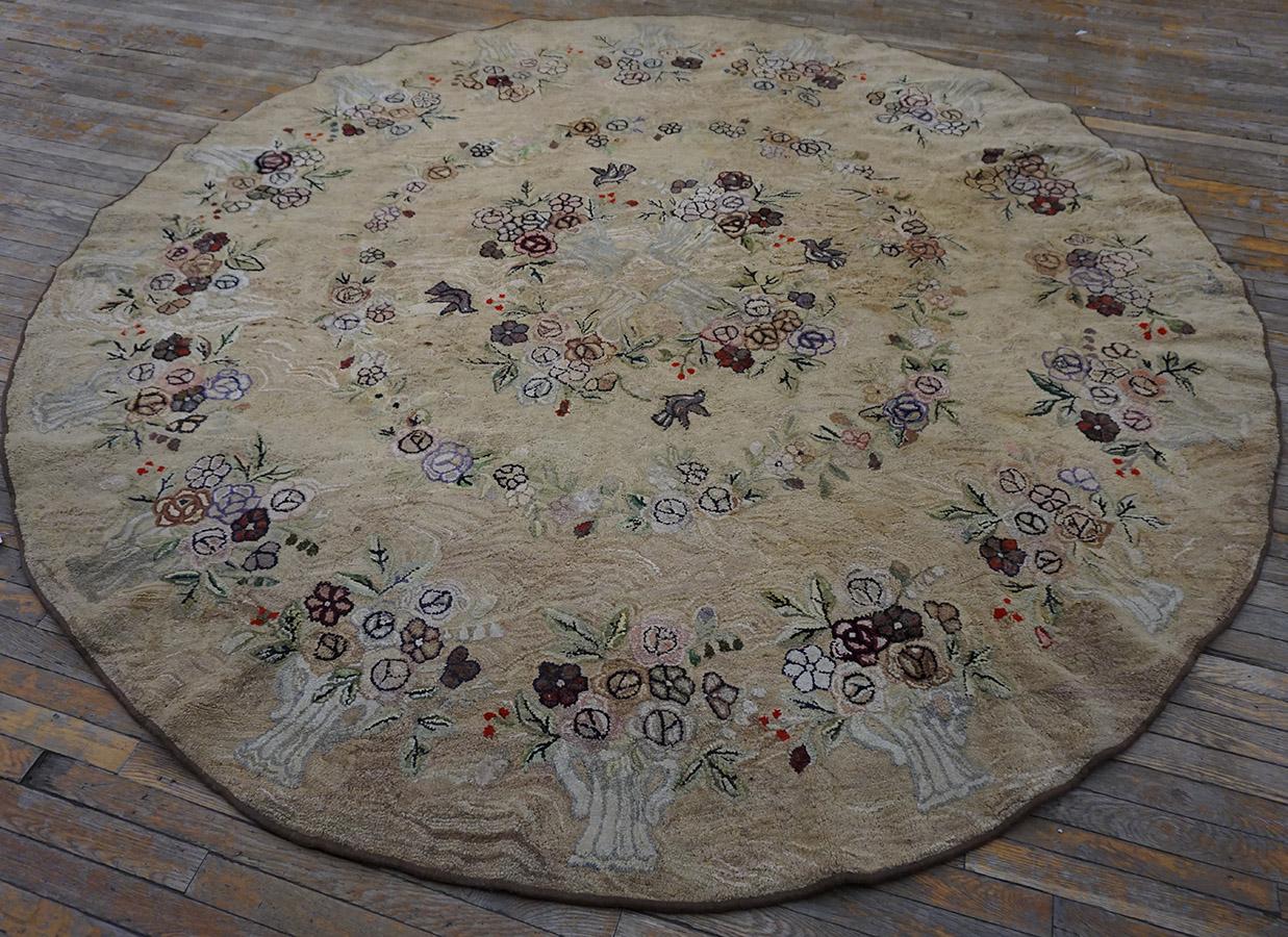 Early 20th Century American Hooked Rug ( 9' x 9' - 275 x 275 ) For Sale 5