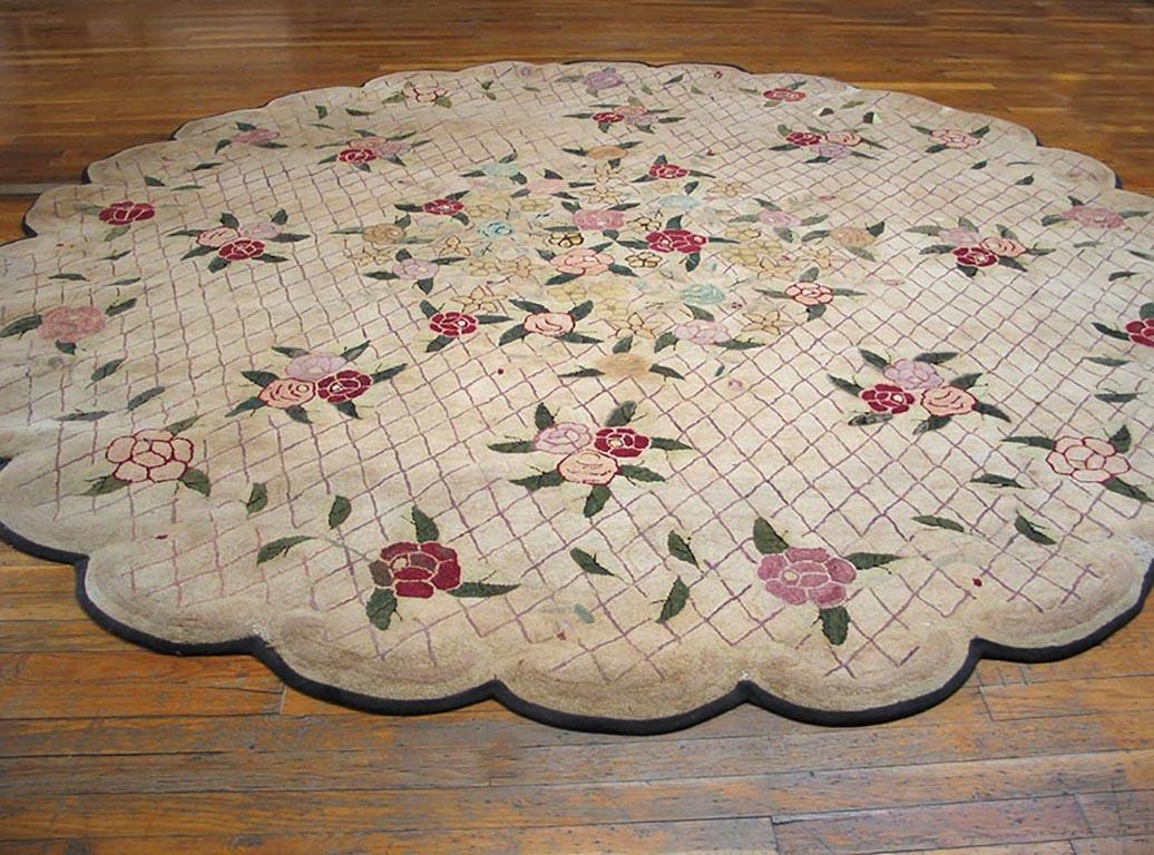 Arte popolare Tappeto rotondo americano uncinato dell'inizio del XX secolo ( 9' x 9' - 275 x 275 ) in vendita