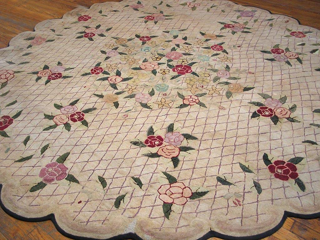 Early 20th Century American Hooked Rug ( 9' x 9' - 275 x 275 ) In Good Condition For Sale In New York, NY