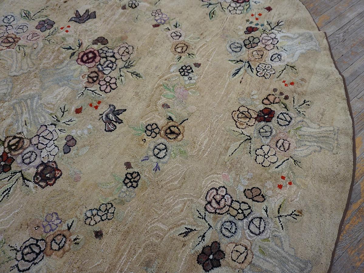 Early 20th Century American Hooked Rug ( 9' x 9' - 275 x 275 ) For Sale 3