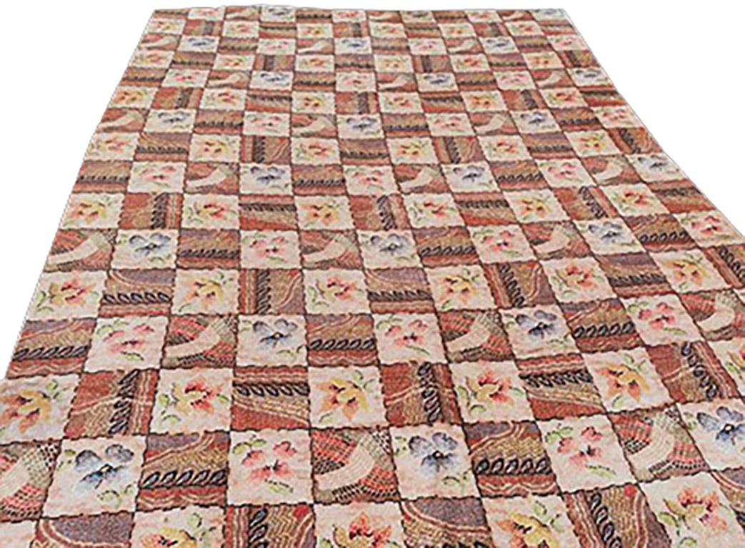 Antique American Hooked Rug In Good Condition For Sale In New York, NY