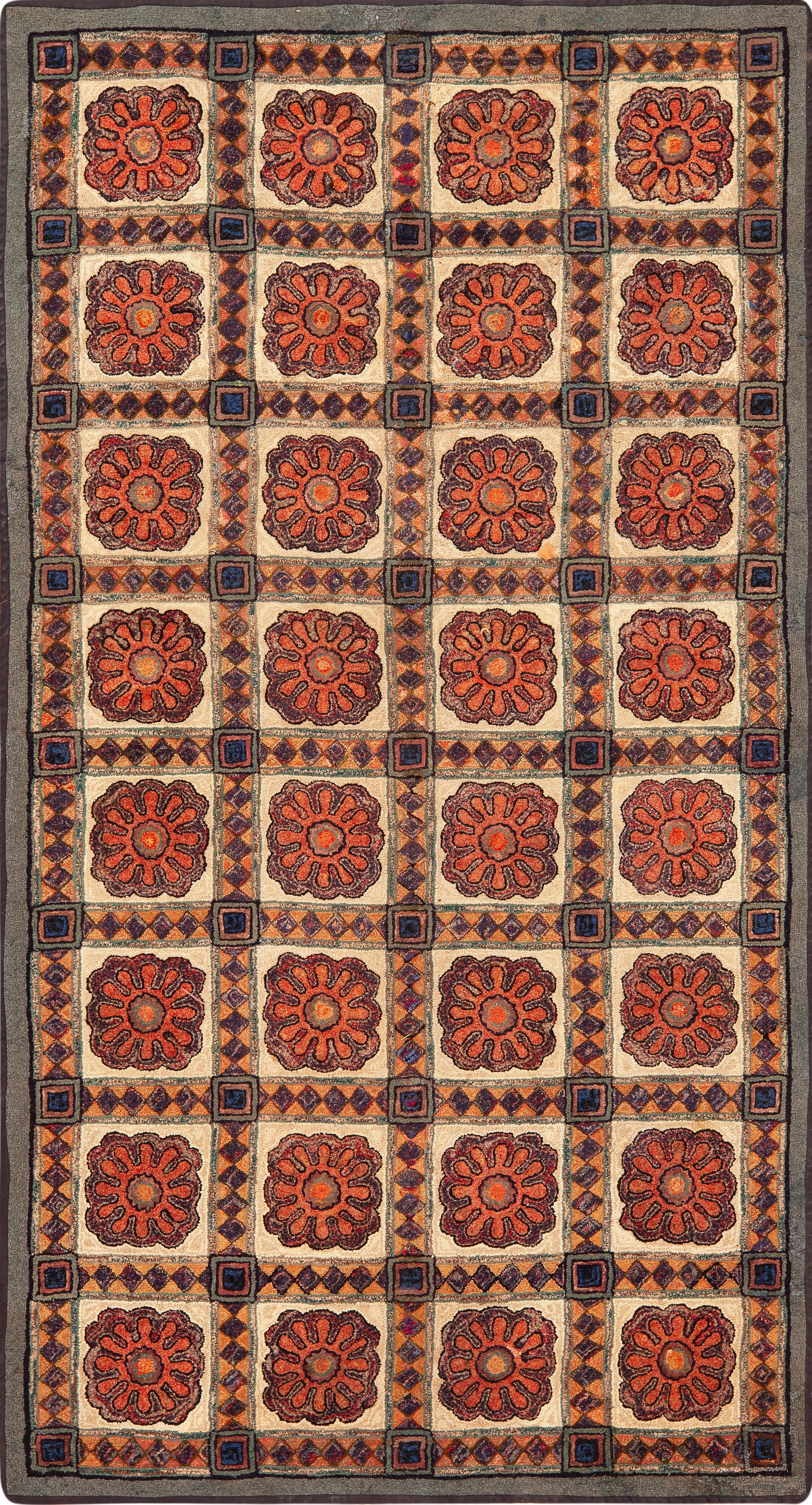 Classique américain Tapis crocheté américain de la collection Nazmiyal avec impression décorative audacieuse 5' x 9' en vente