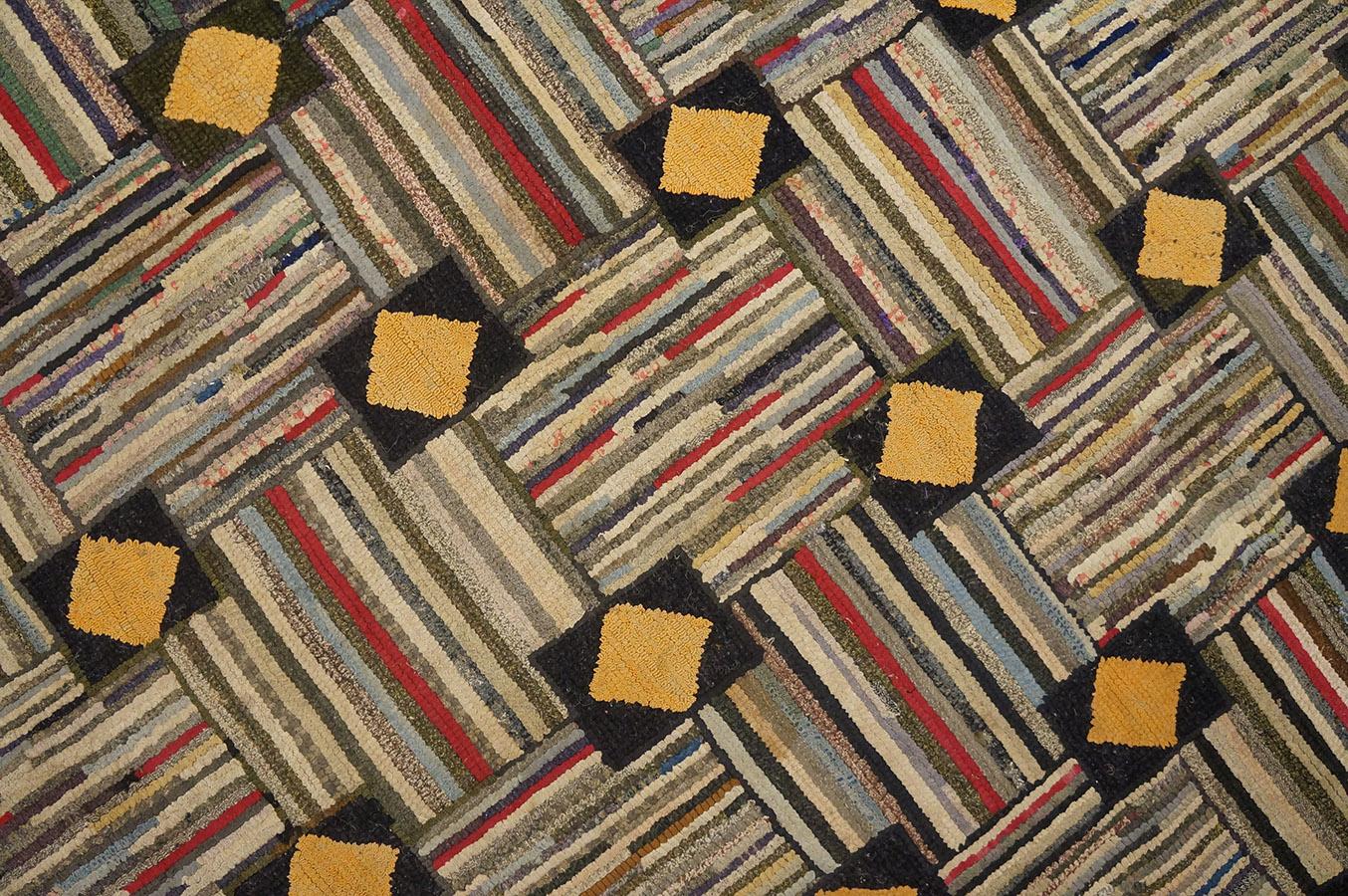 Tapis à capuche américain ancien en vente 3