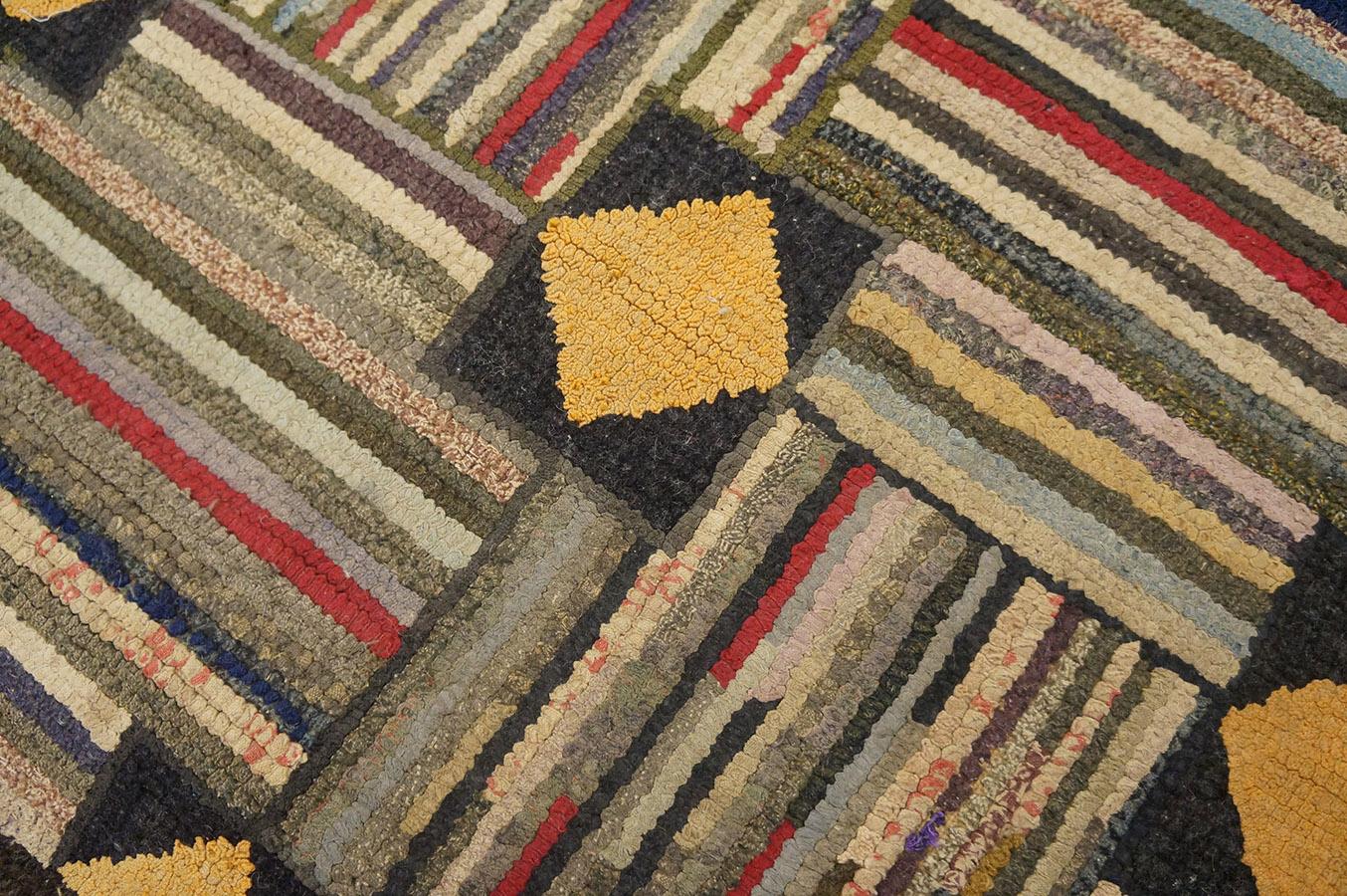 Tapis à capuche américain ancien en vente 5