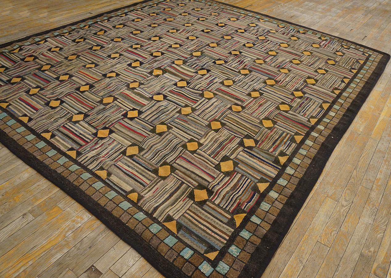 Tapis à capuche américain ancien en vente 7
