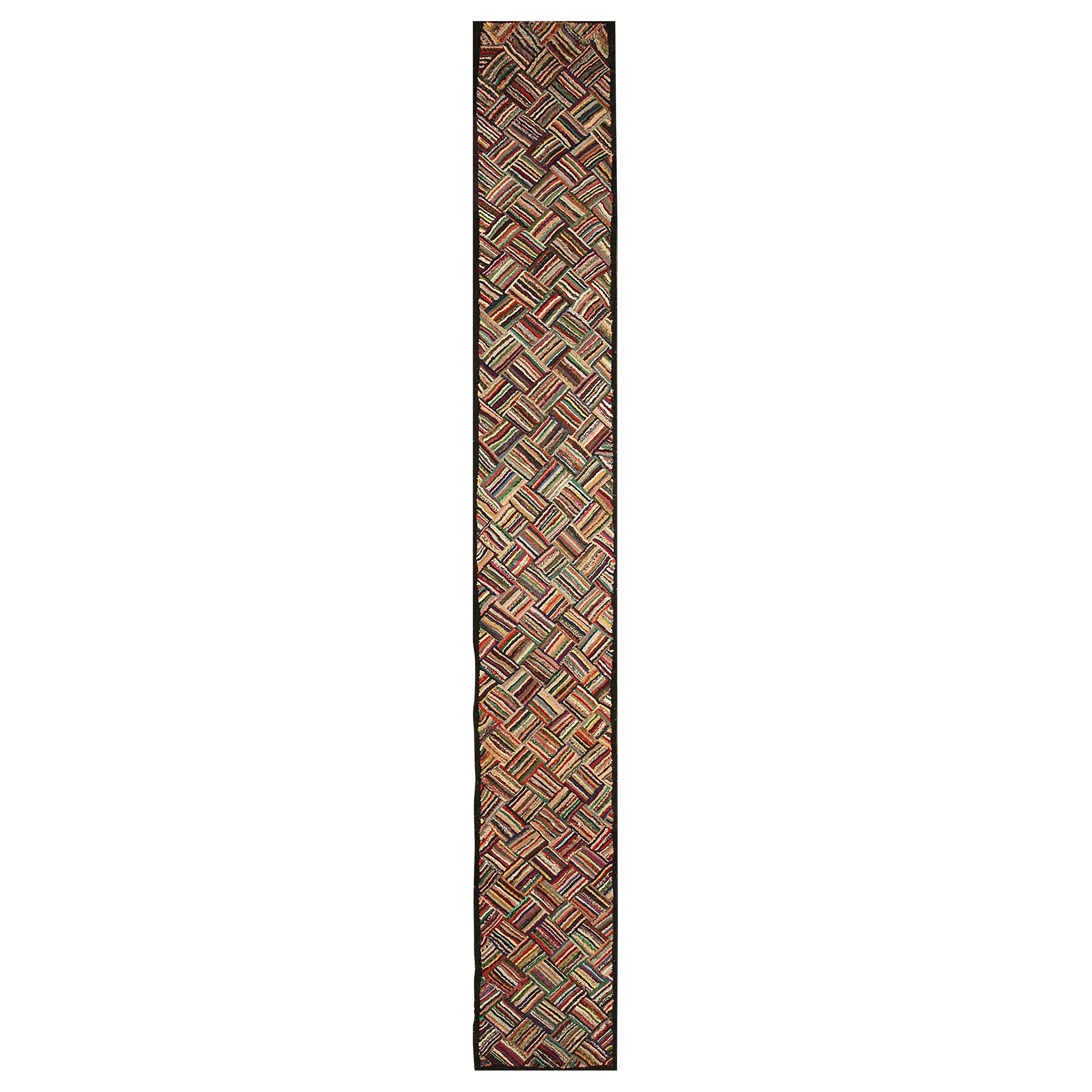 1930s American Hooked Rug with Basket Weave Pattern
2'4