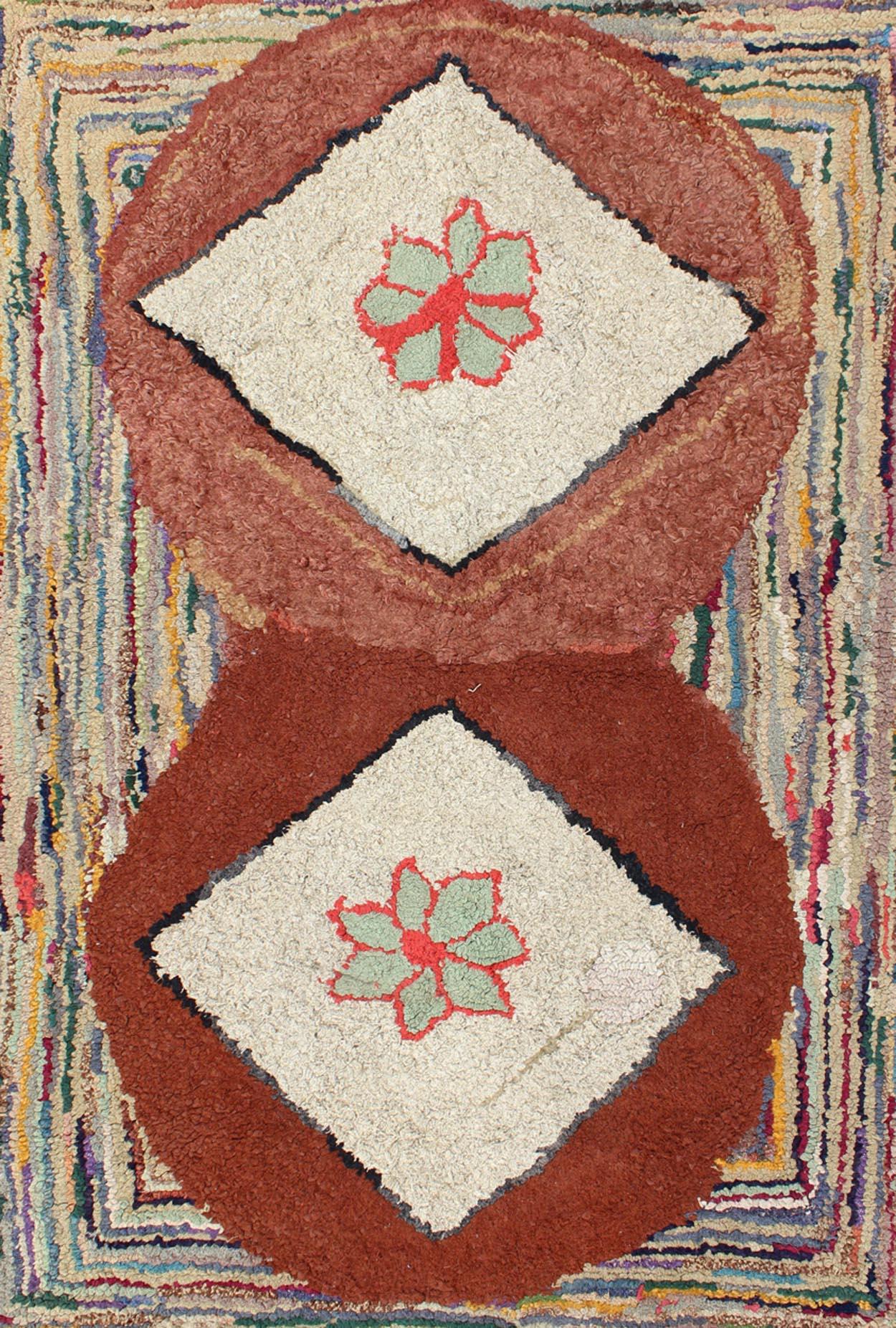 Einzigartiger antiker mehrfarbiger amerikanischer Kapuzenteppich mit Diamantstreifen (American Arts and Crafts) im Angebot