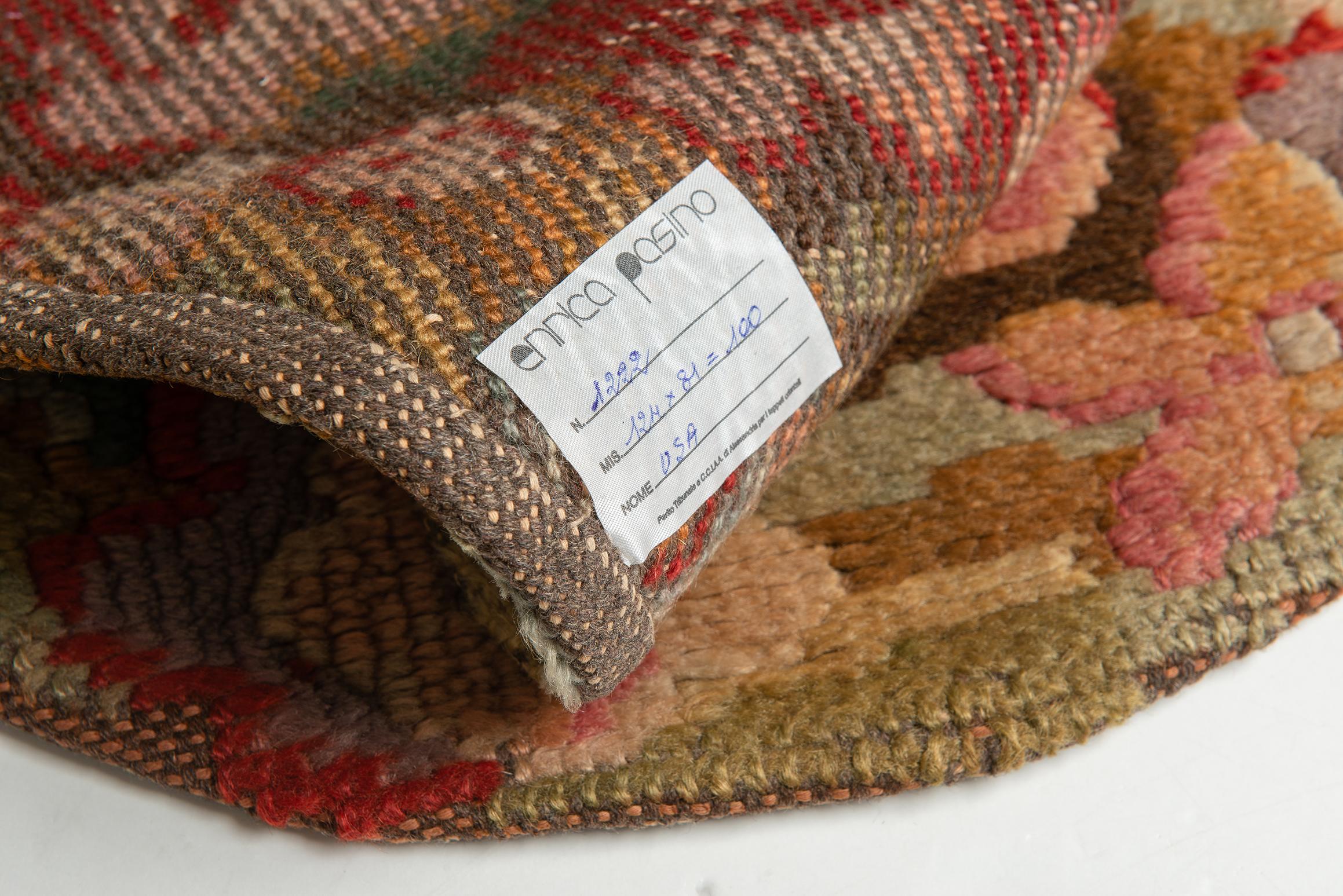 Antiker handgeknüpfter englischer oder amerikanischer Teppich (Englisch) im Angebot