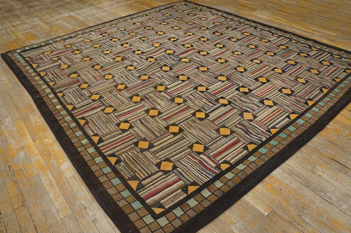 Tapis à capuche américain ancien en vente 1
