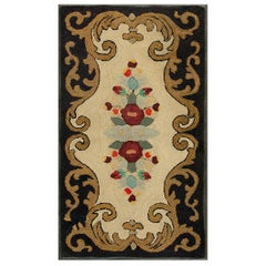 Tapis à capuche américain ancien de 2'3"x 4'1".