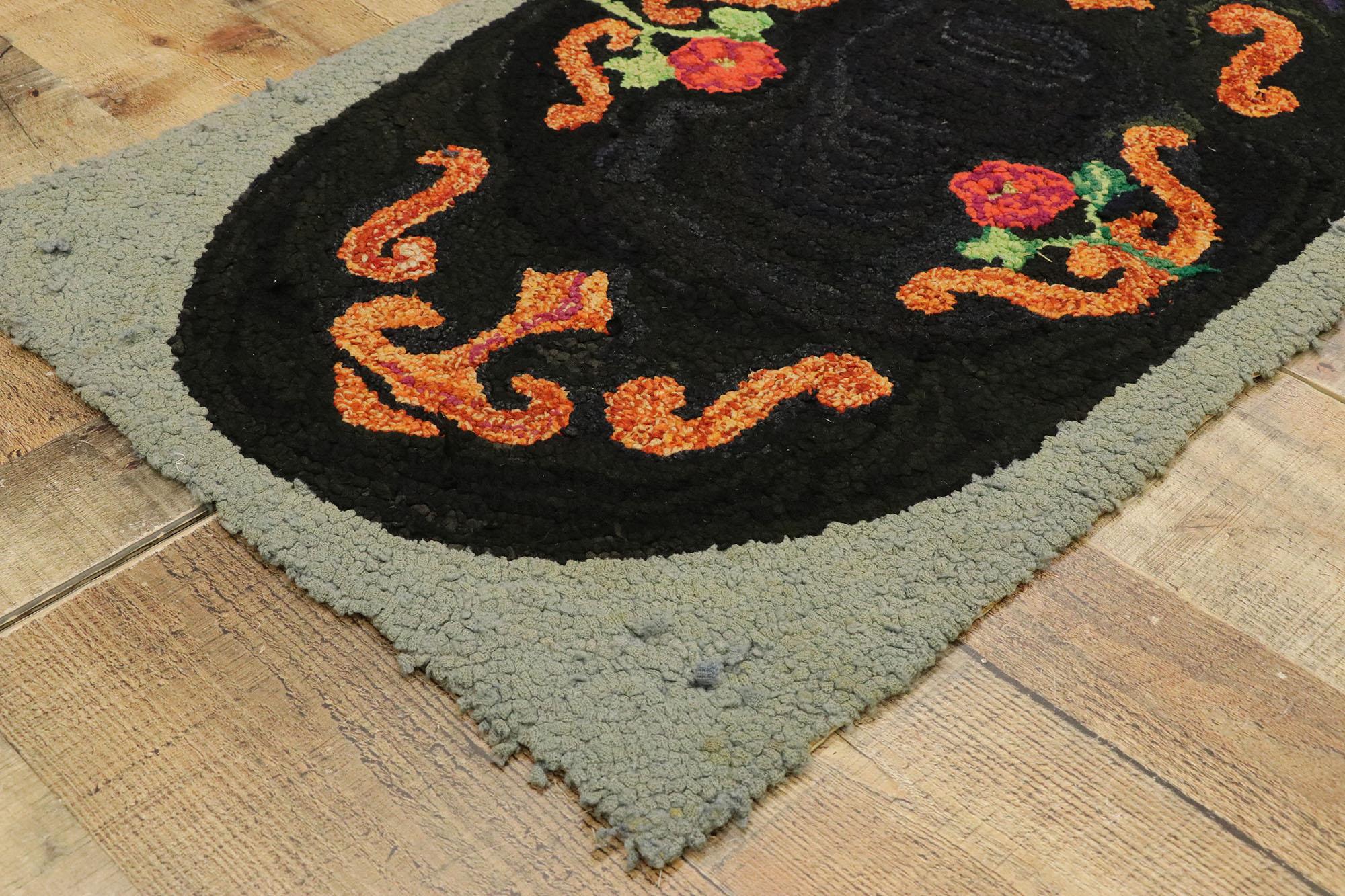 Hand-Knotted Antique American Hooked Rug with Cozy Cottage Colonial Style For Sale