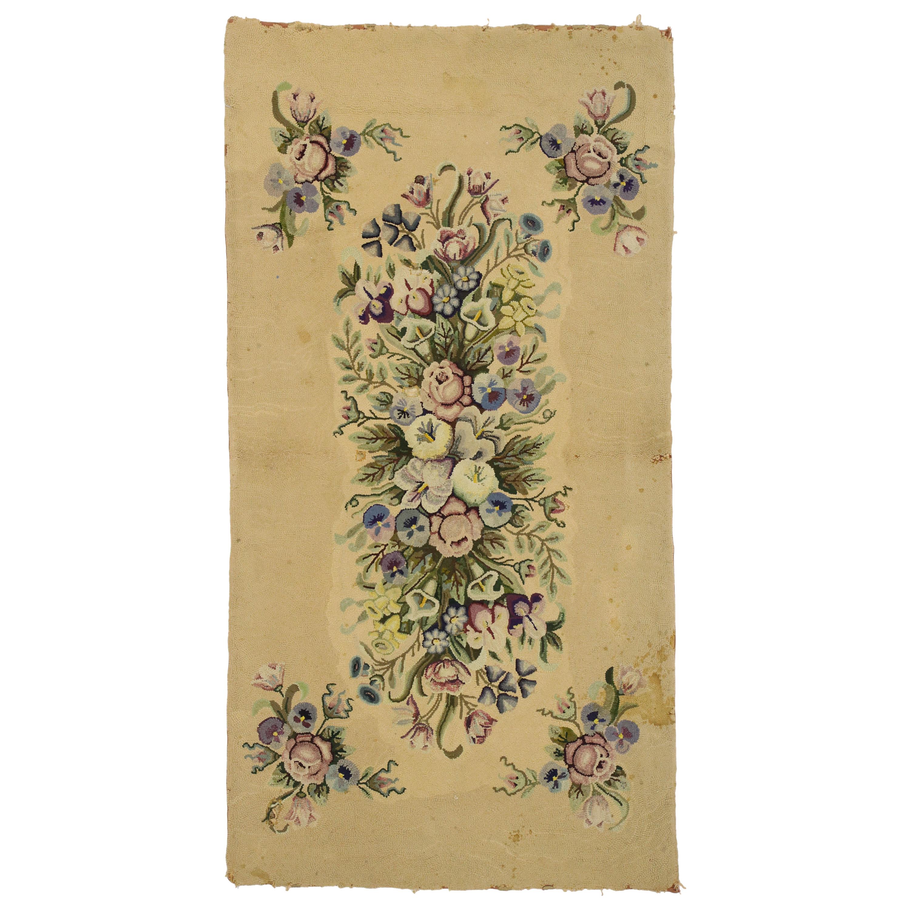 Ancien tapis américain à capuche avec style Aubusson français en vente