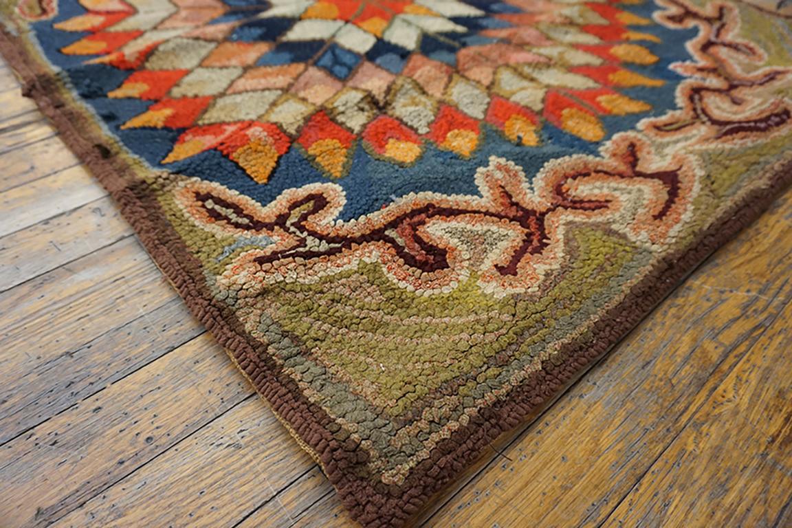 Hand-Woven Late 19th Century American Hooked Rug ( 2'9