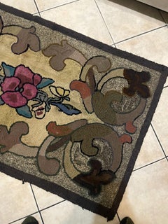 Antique American Hooked Wool Rug, Roses & Acanthus Scrolls, 2.6' x 4.3' -1B998