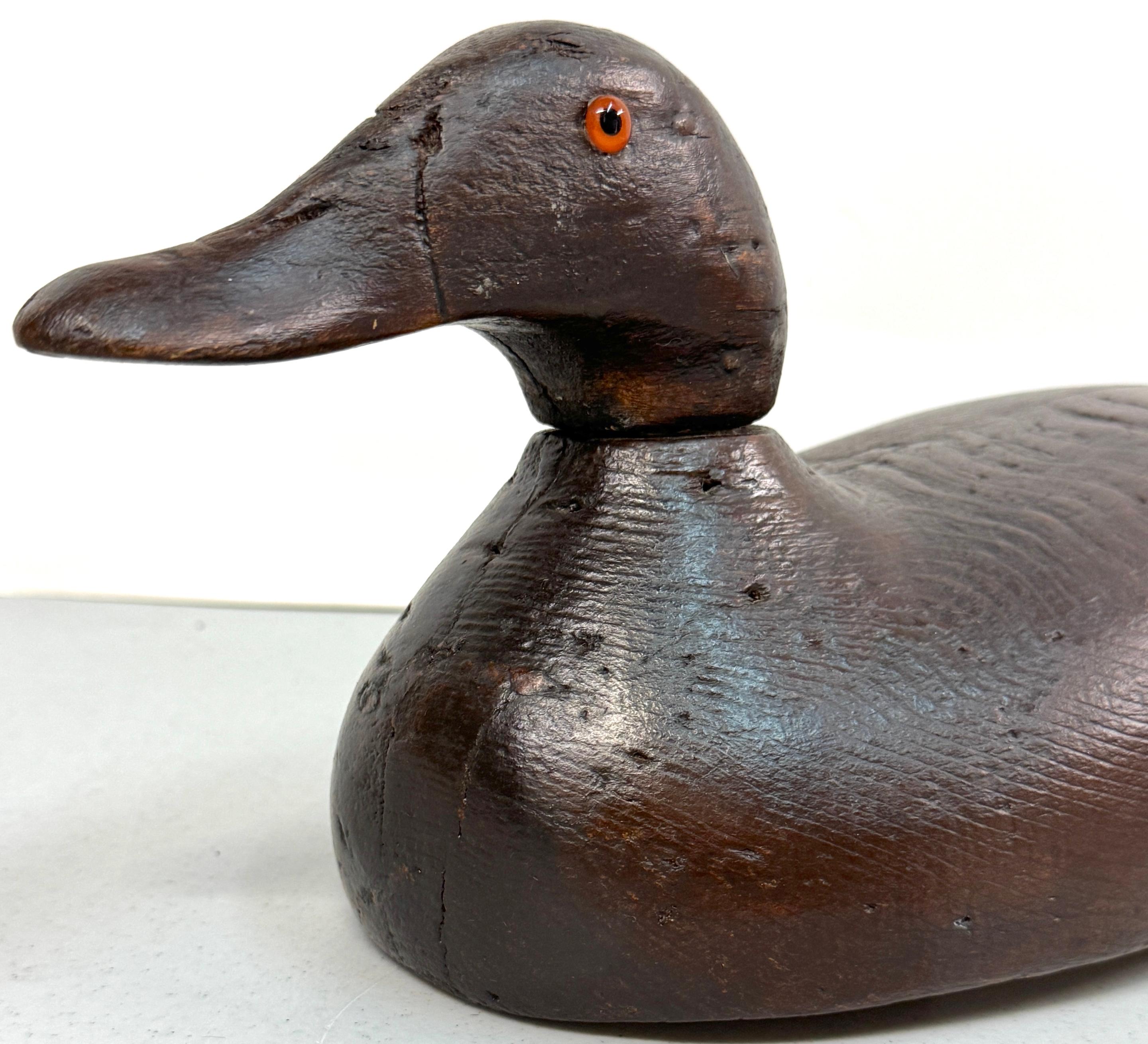 Antiker amerikanischer Jagd Canvasback Decoy Signiert C. A Locart & J.G. (Polychromiert) im Angebot