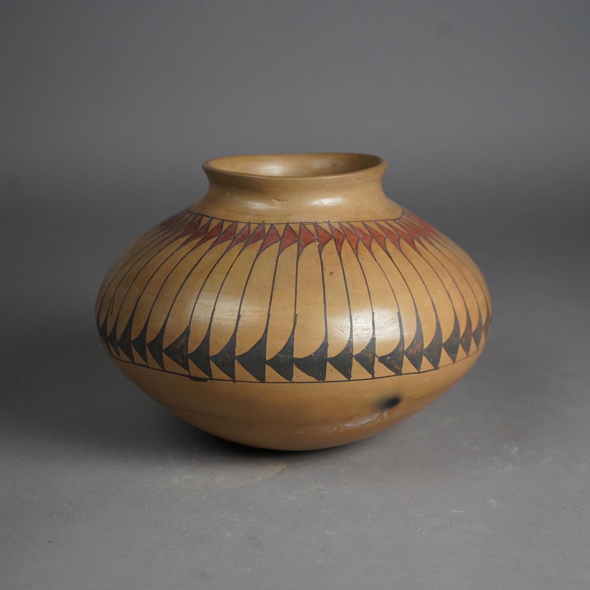 Antique American Indian Taos Acoma Stylized Pottery Olla Circa 1930 For Sale 2