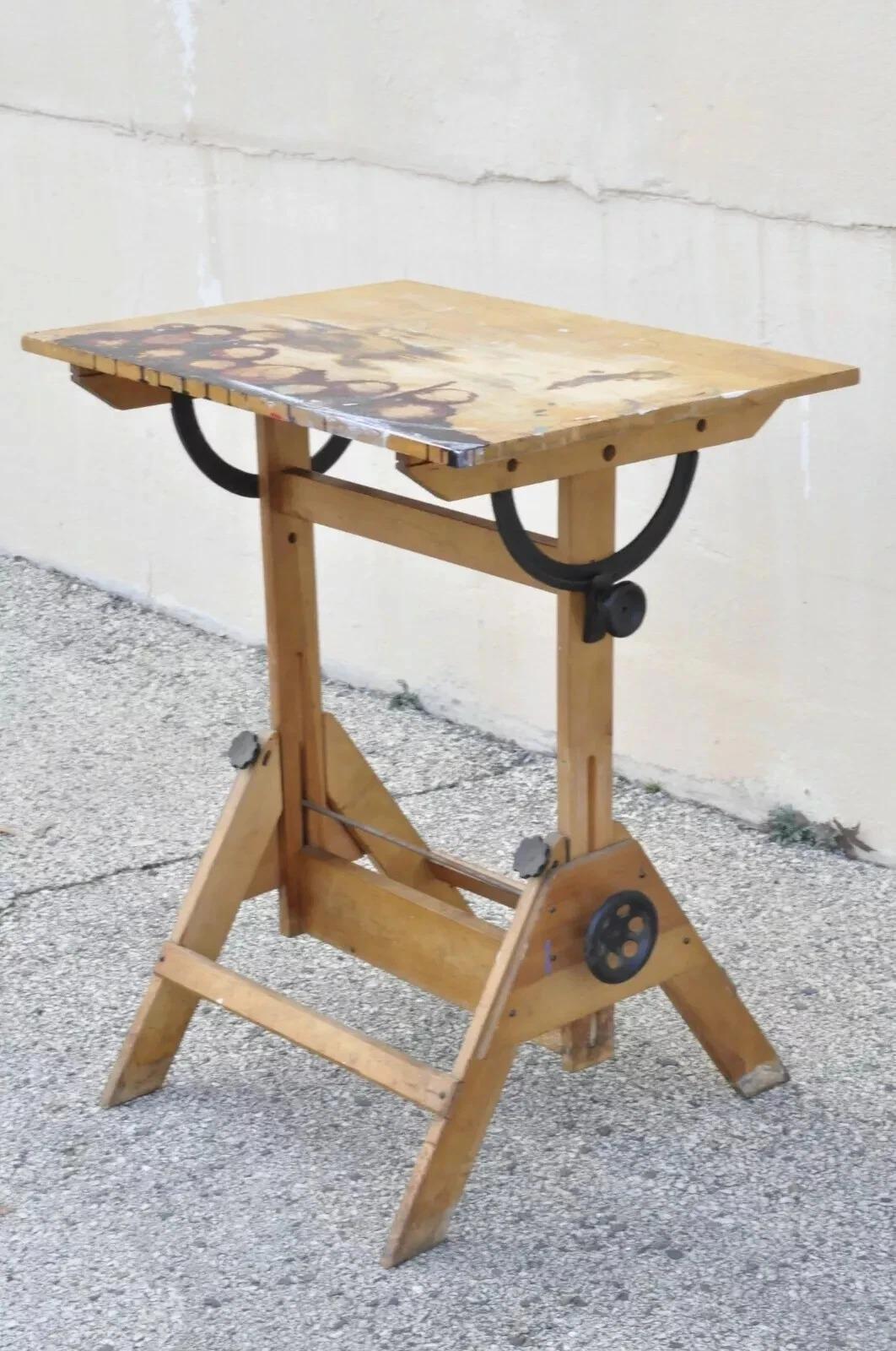 Antique American Industrial Small Wood & Cast Iron Drafting Table Work Desk en venta 3