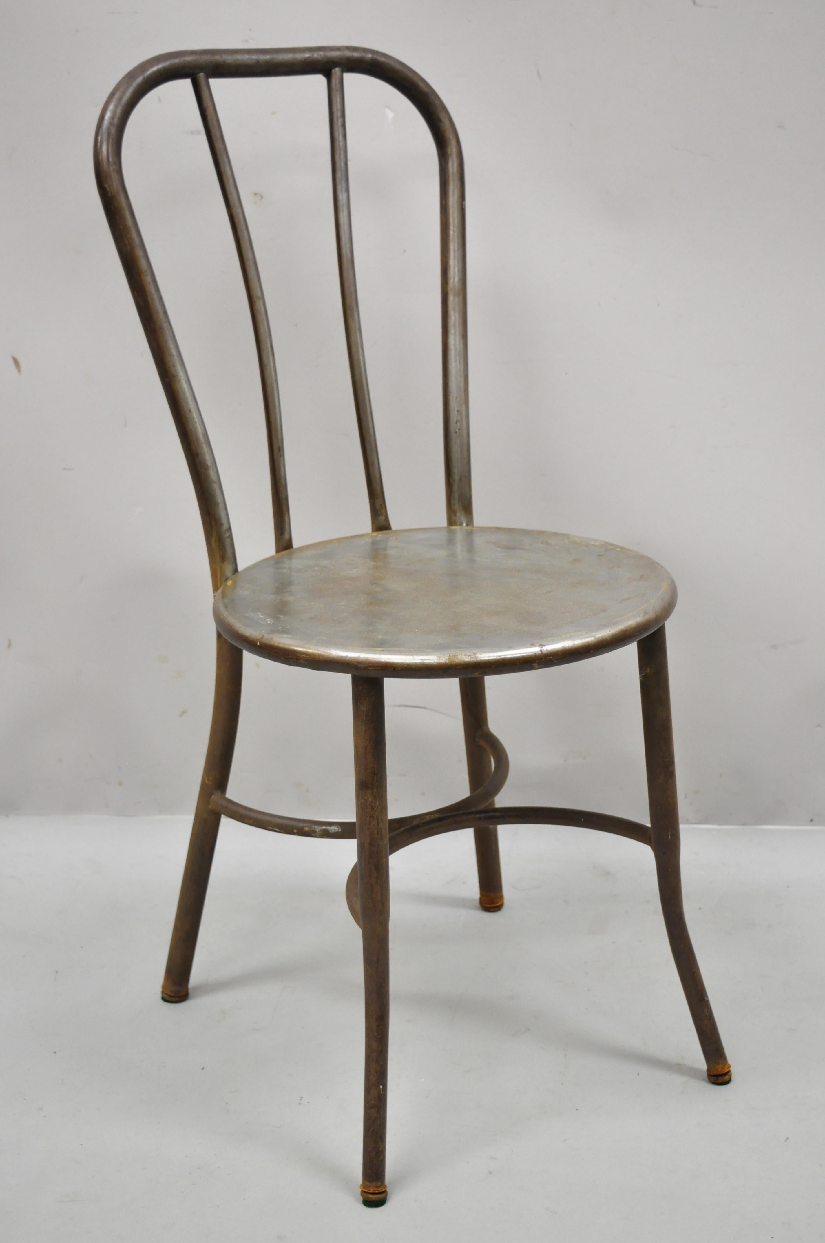 Antique American Industrial Steel Metal Ice Cream Parlor Side Chairs, Set of 4 In Good Condition In Philadelphia, PA