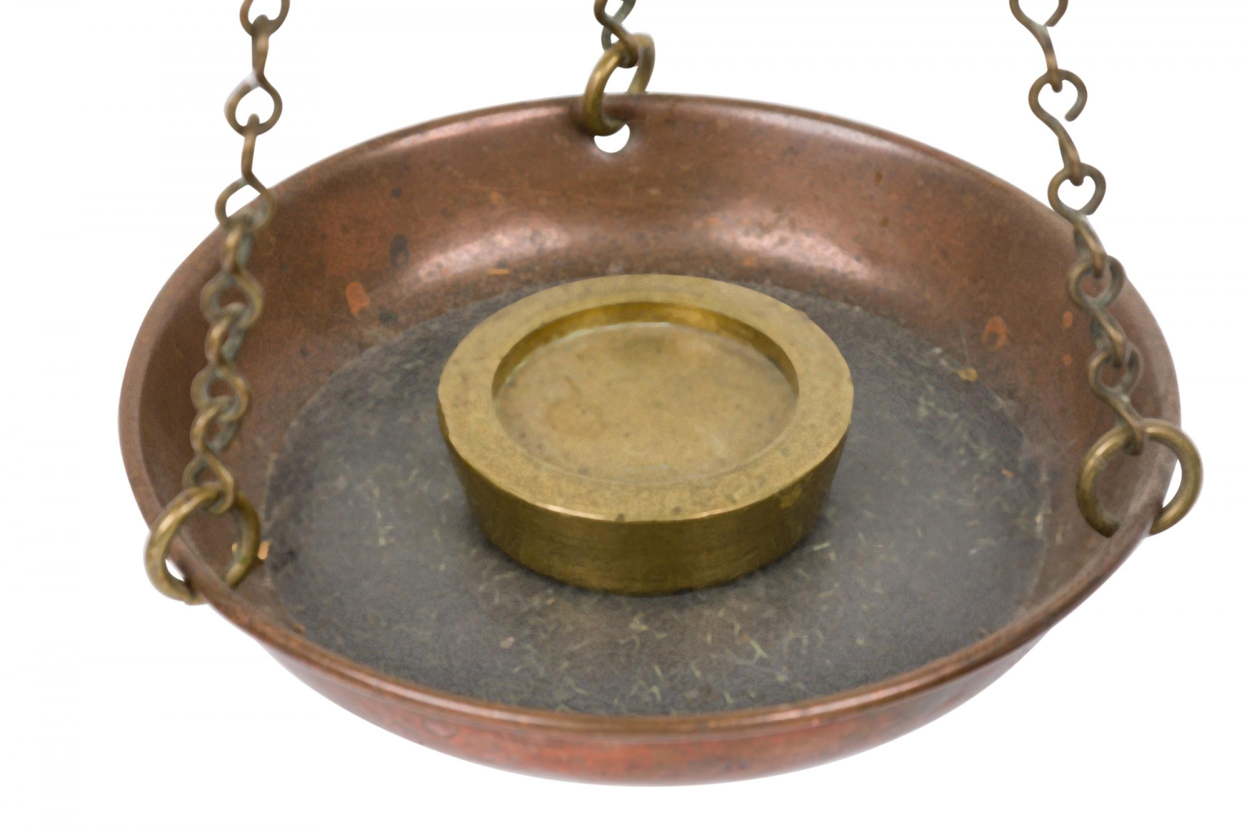 20ième siècle Ancienne balance de poids du fer américain en vente