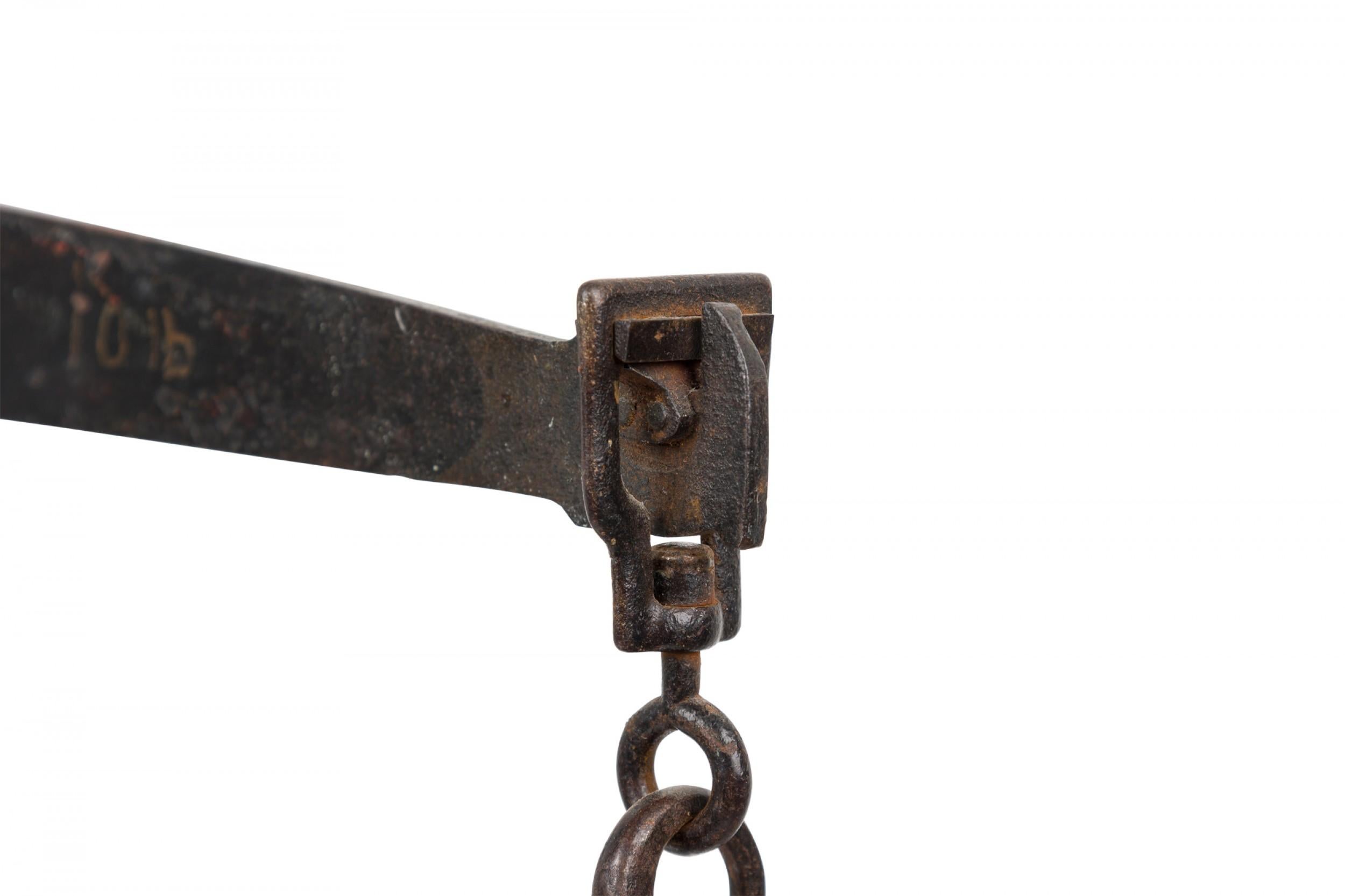 Laiton Ancienne balance de poids du fer américain en vente