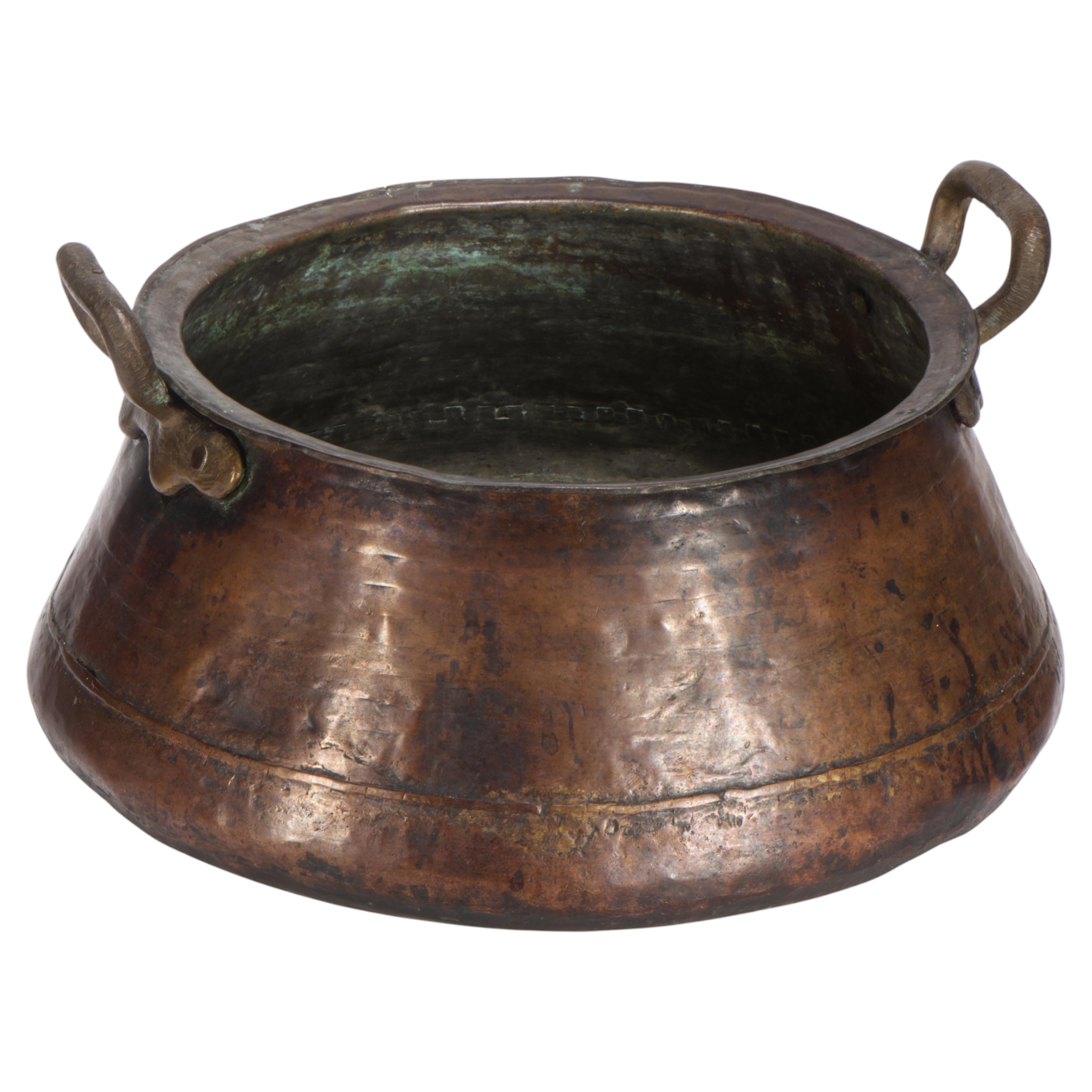 Antique American Large Dovetailed Copper Cauldron Pot Cast Brass Handles