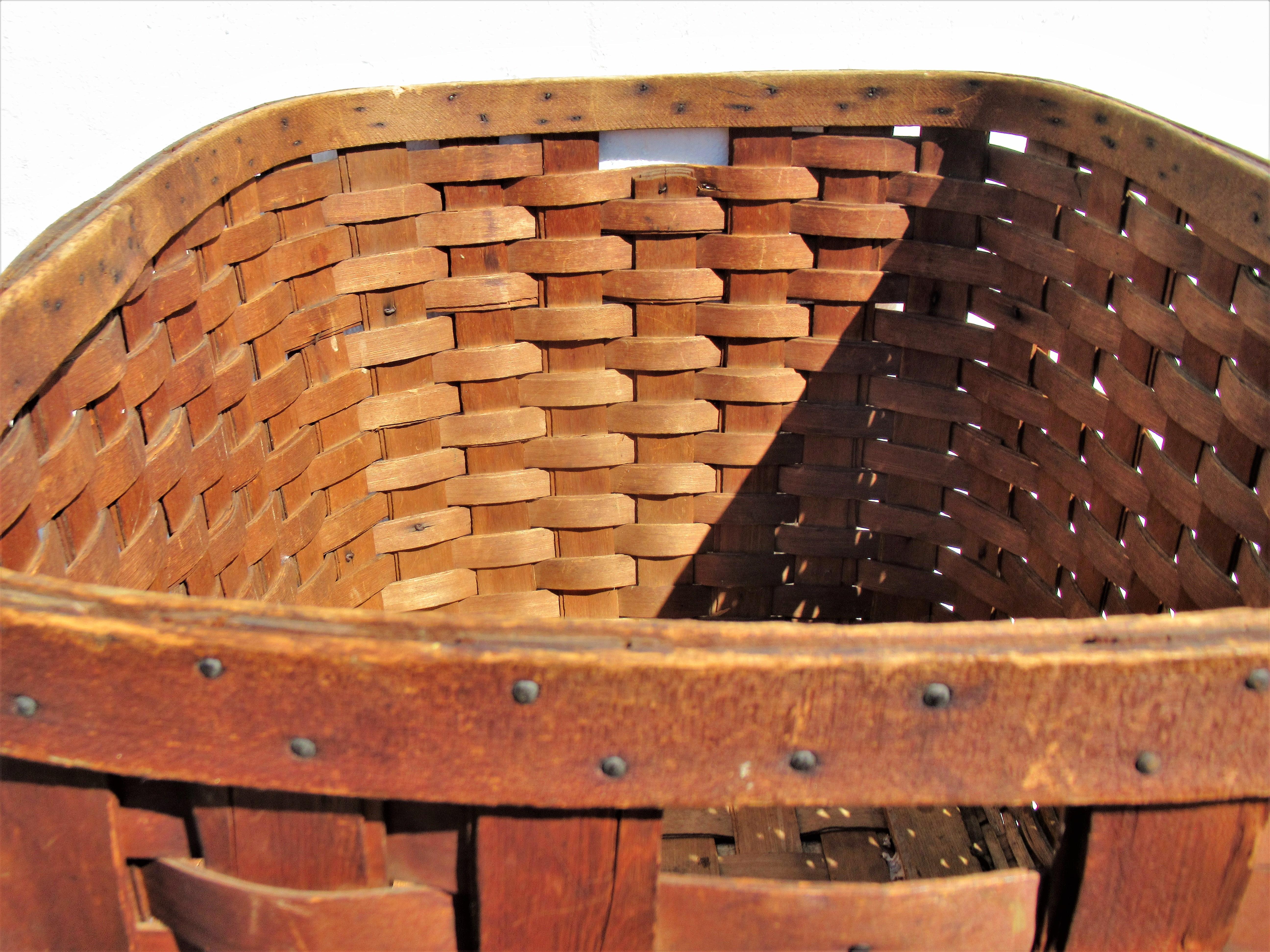 Antique  American Large Splint Basket, Circa 1900 3