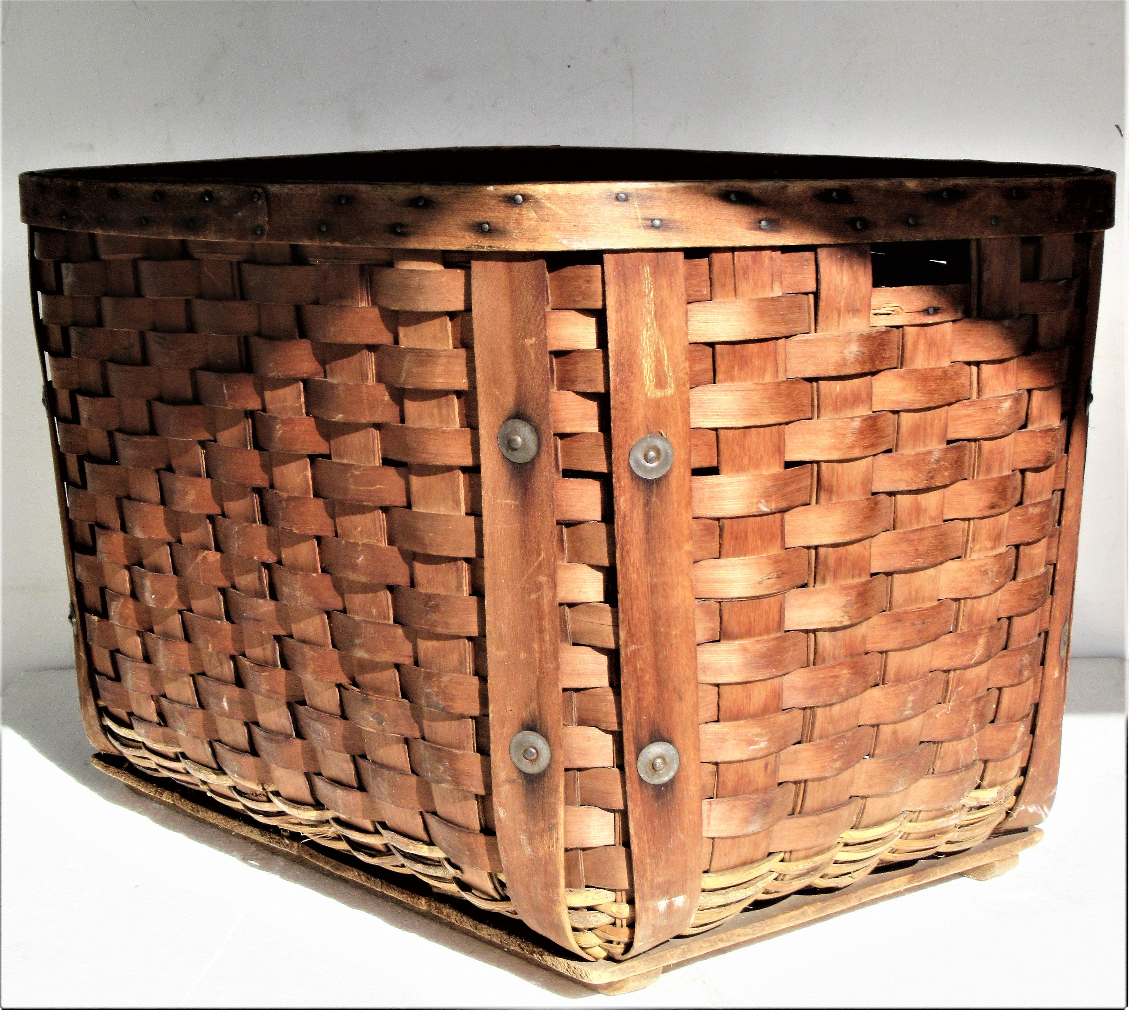 Antique  American Large Splint Basket, Circa 1900 7