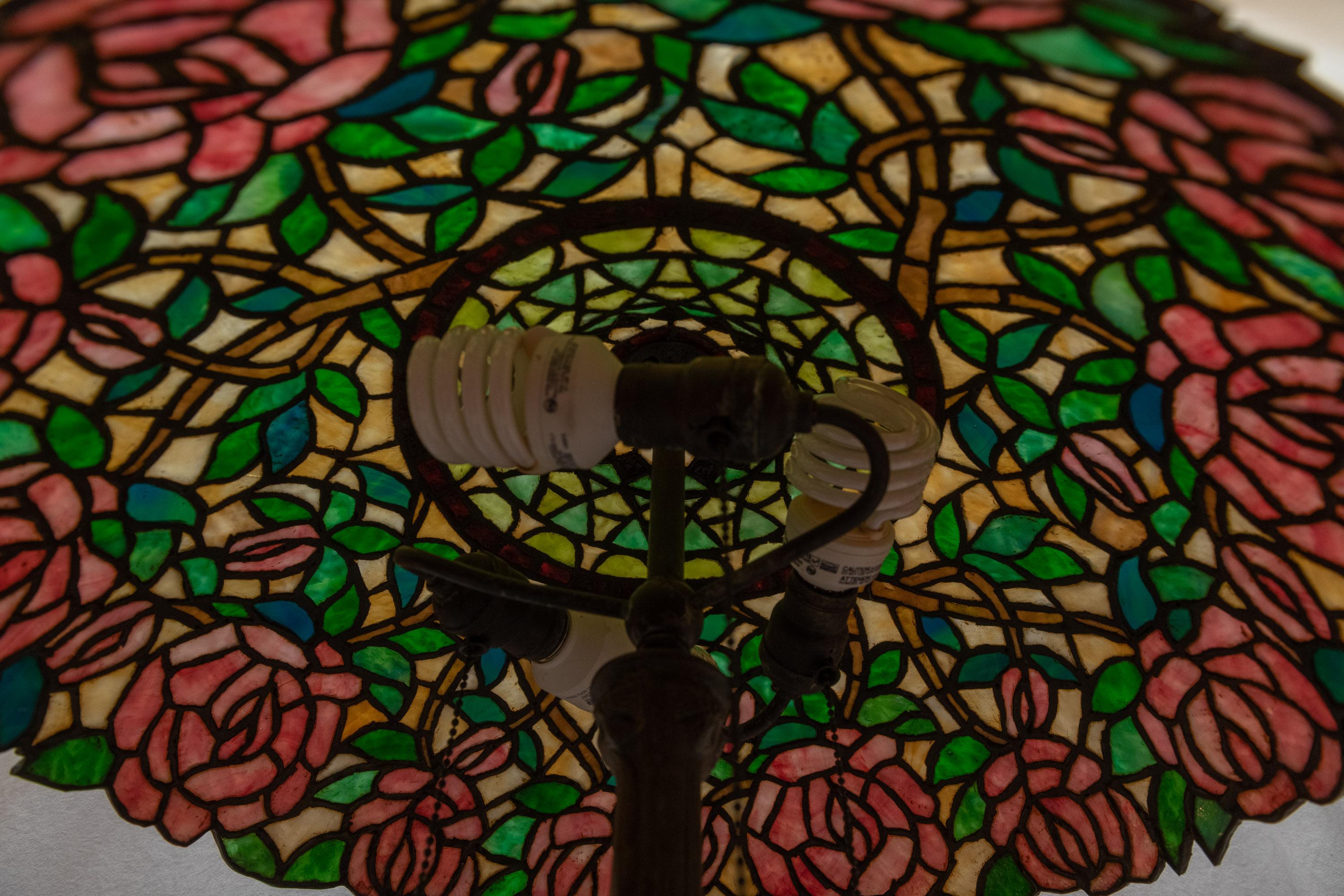 vintage rose table lamp