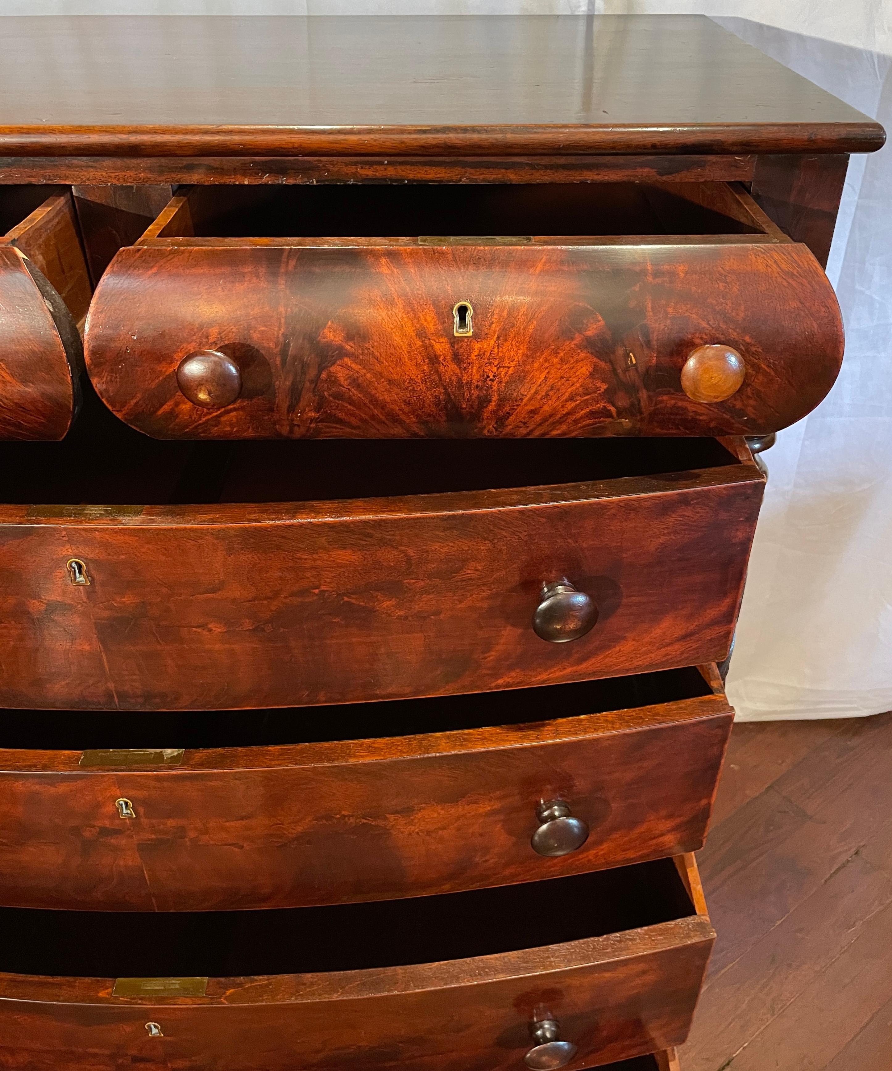 Antique American Mahogany Chest with Turned Legs, circa 1890 For Sale 1