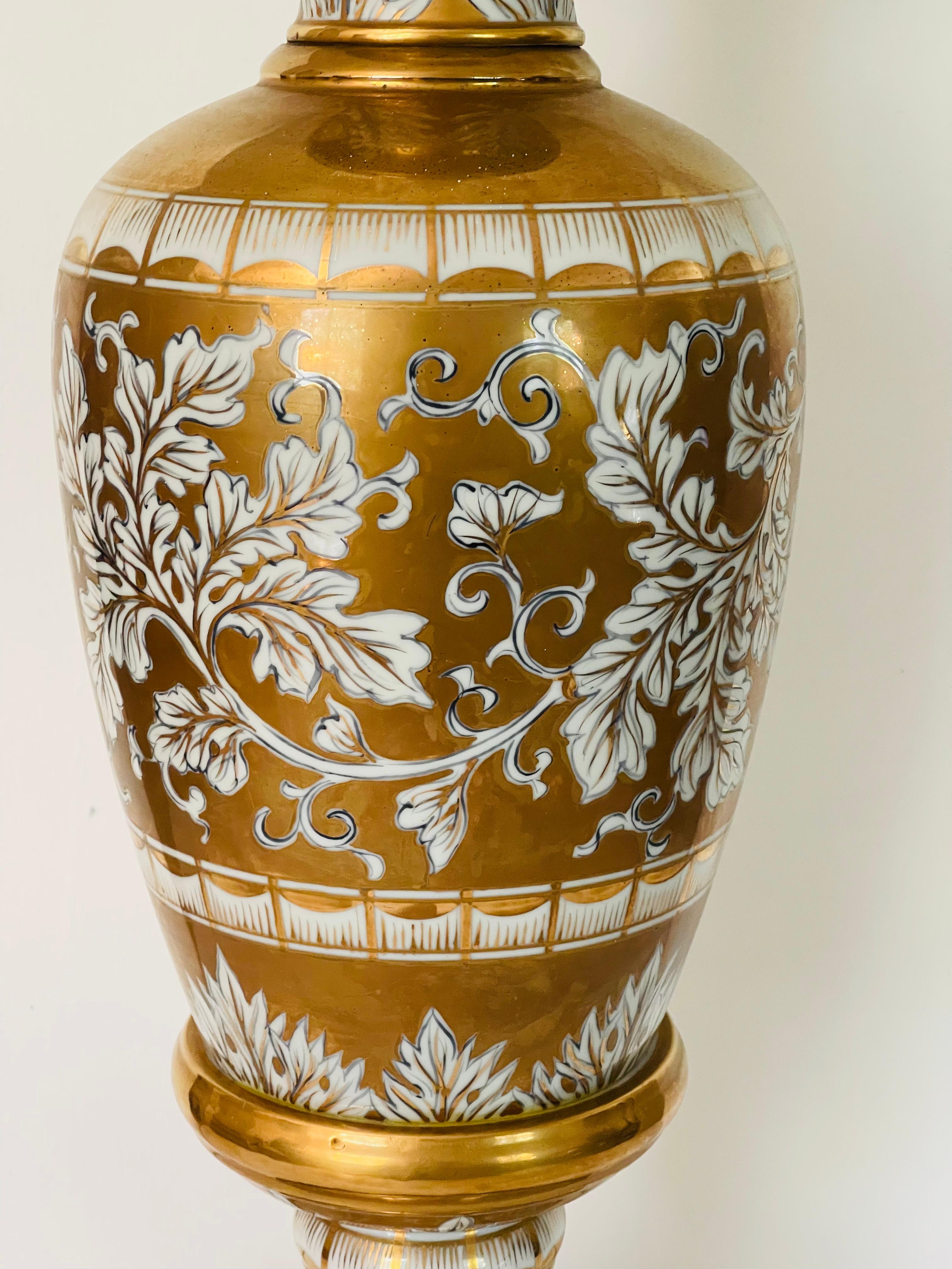 Antique American Marbro Co Gold Porcelain Lamp In Good Condition For Sale In Boca Raton, FL