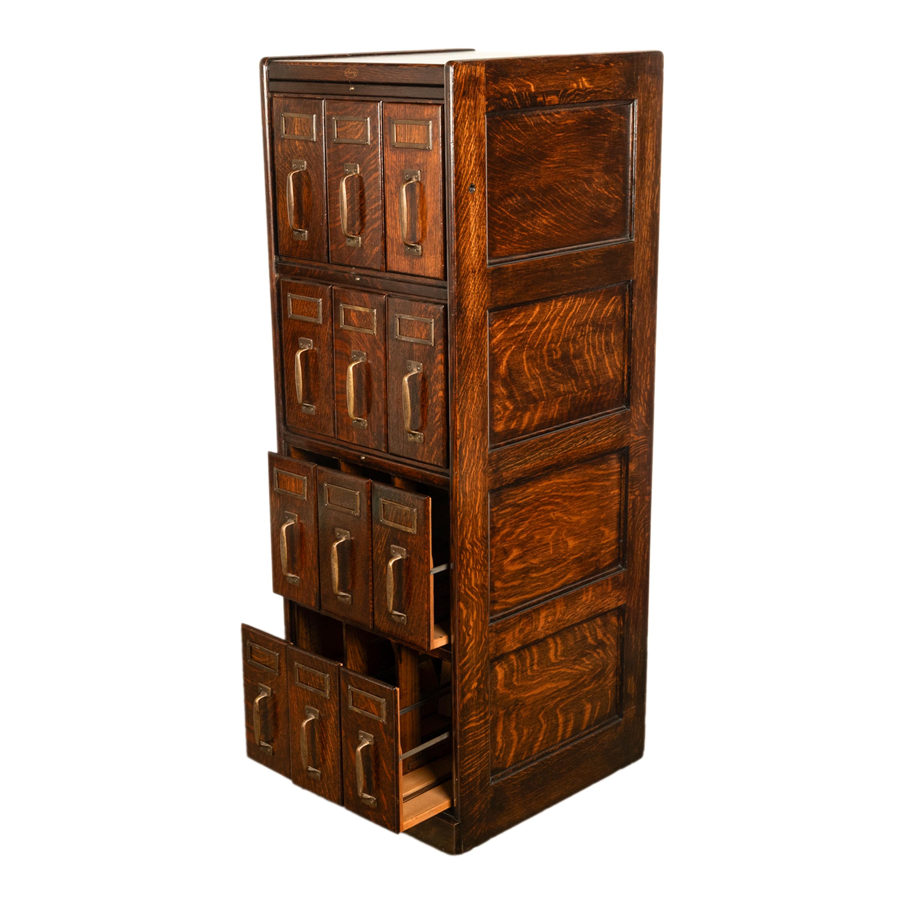 Antiker amerikanischer Missions-Schrank Macey aus Eichenholz mit 12 Schubladen und Bibliotheksschrank, Macey 1910 1
