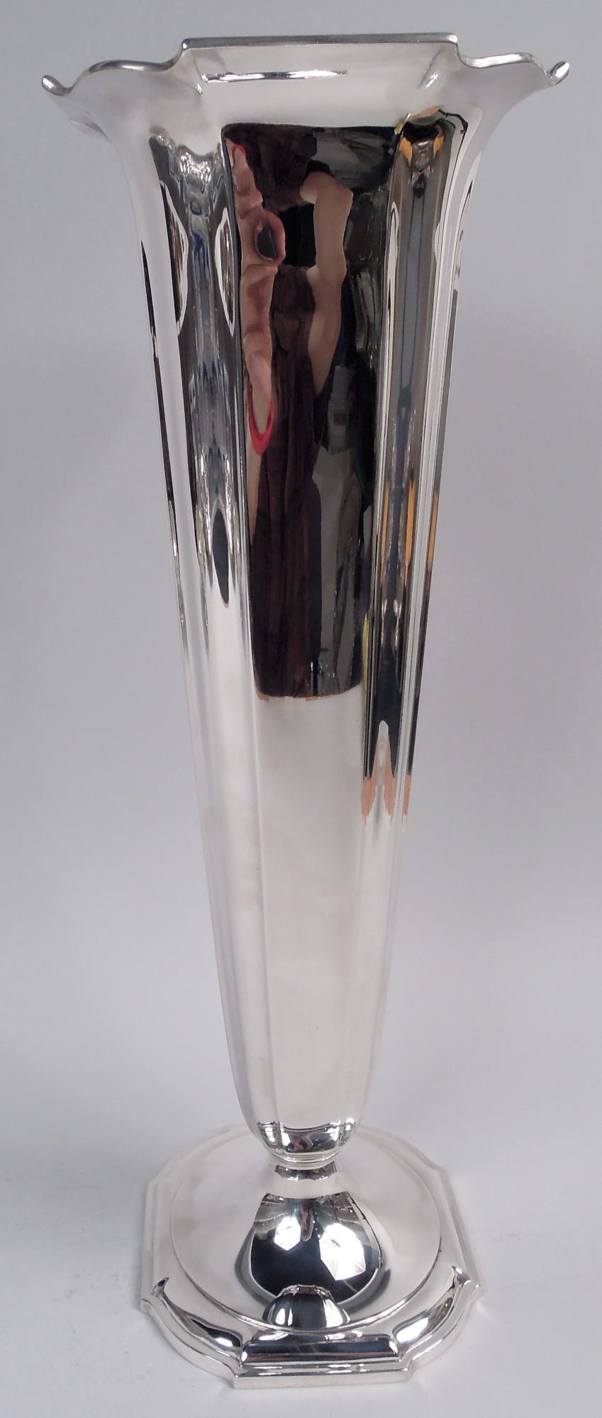 Modern Classical sterling silver vase. Made by William B. Durgin in Concord, New Hampshire, ca 1920. Curvilinear with molded mouth and base; tapering sides and domed foot. Fully marked including maker’s and retailer’s (Black, Starr & Frost) stamps
