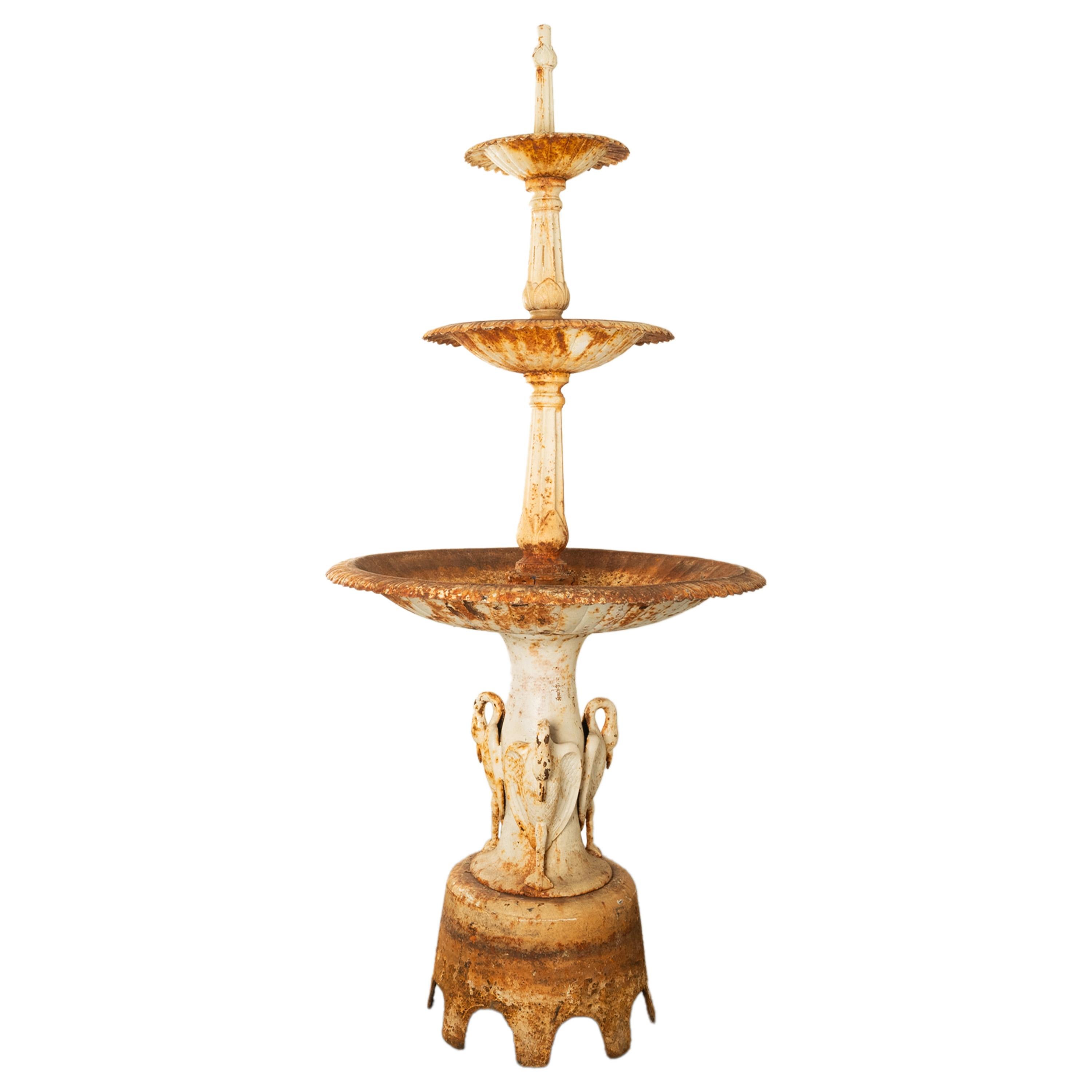 Américain Antiquité américaine Monumental 3 Tier Cast Iron Garden 98
