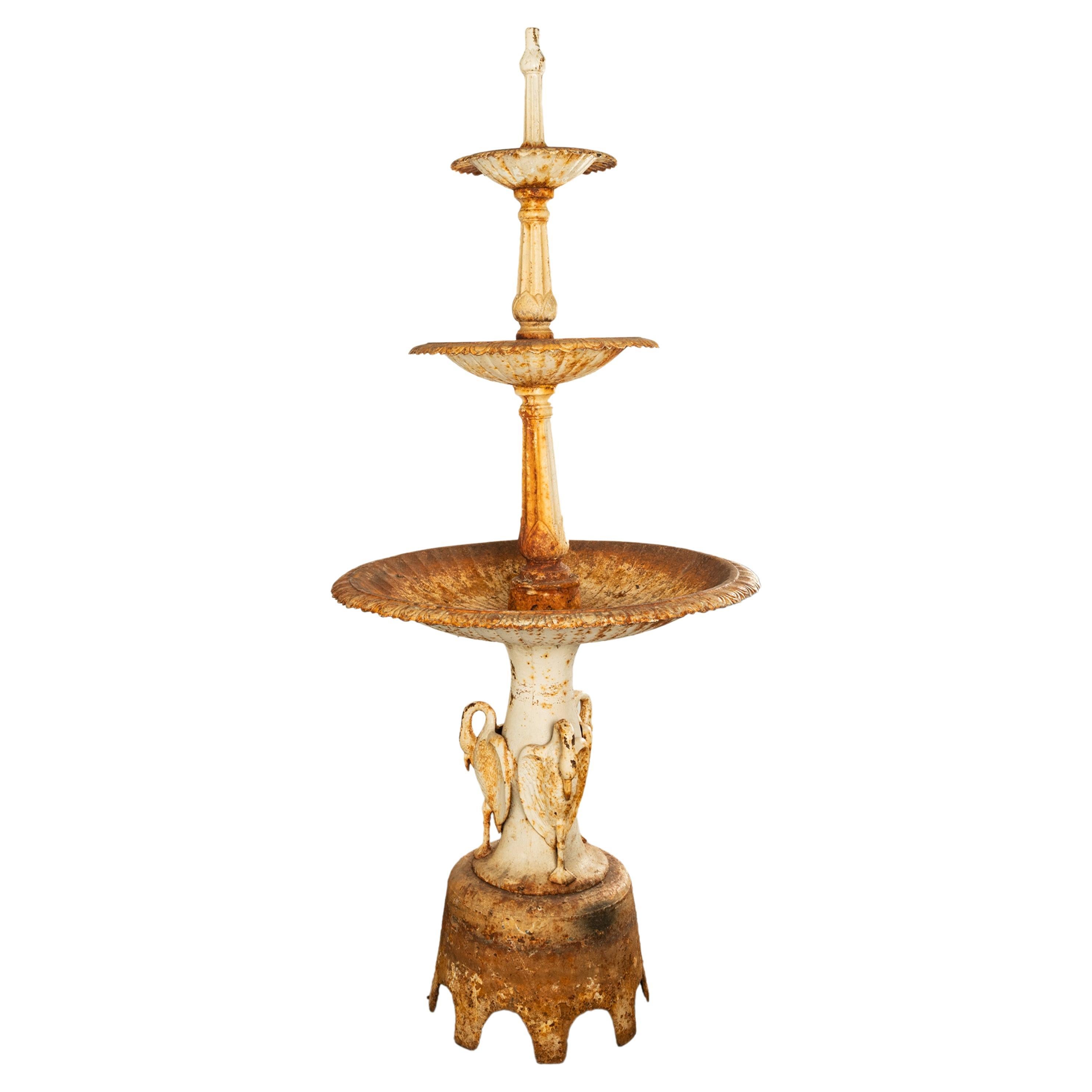 Antiker amerikanischer monumentaler 3-stufiger Gusseisen-Gartenbrunnen 98" aus Gusseisen J.W. Fiske 1880