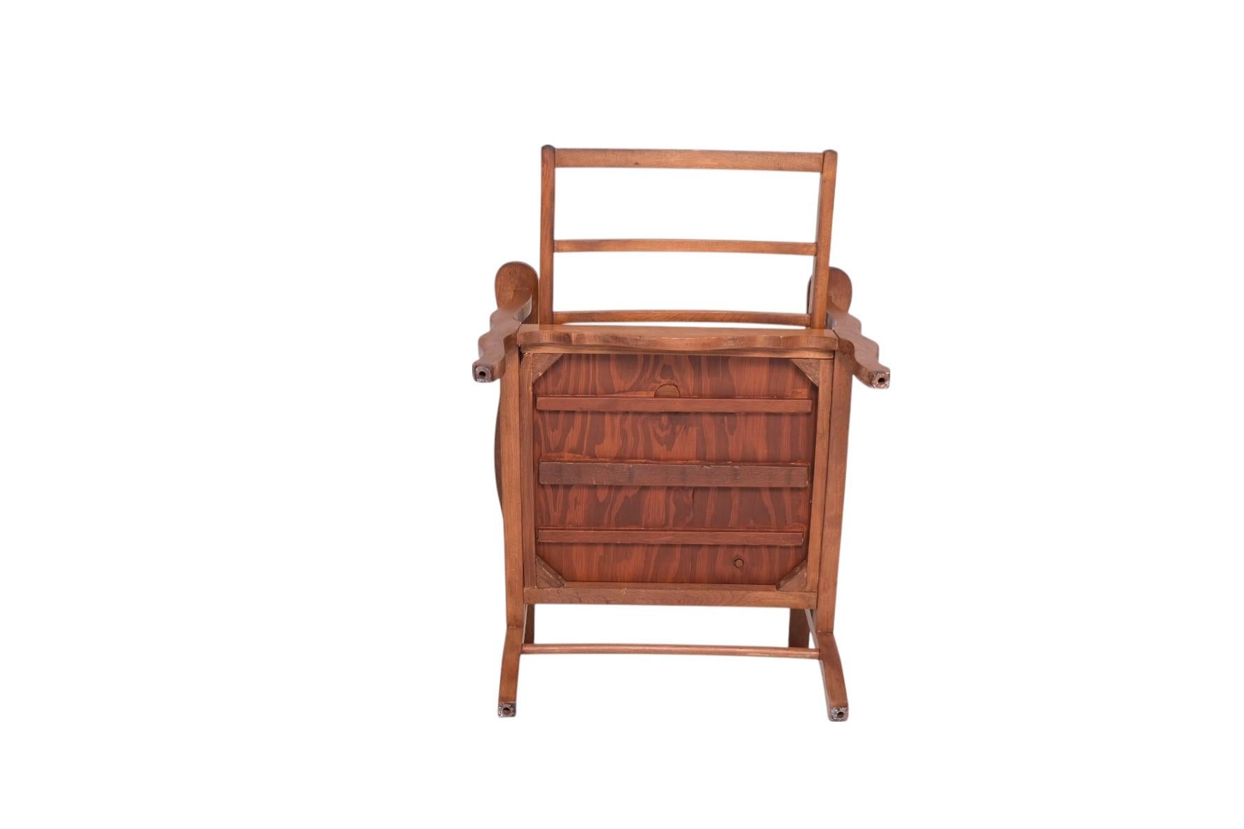 Antique American Morris Chair with Ladder-Back and Twisted Spindle Sides For Sale 3