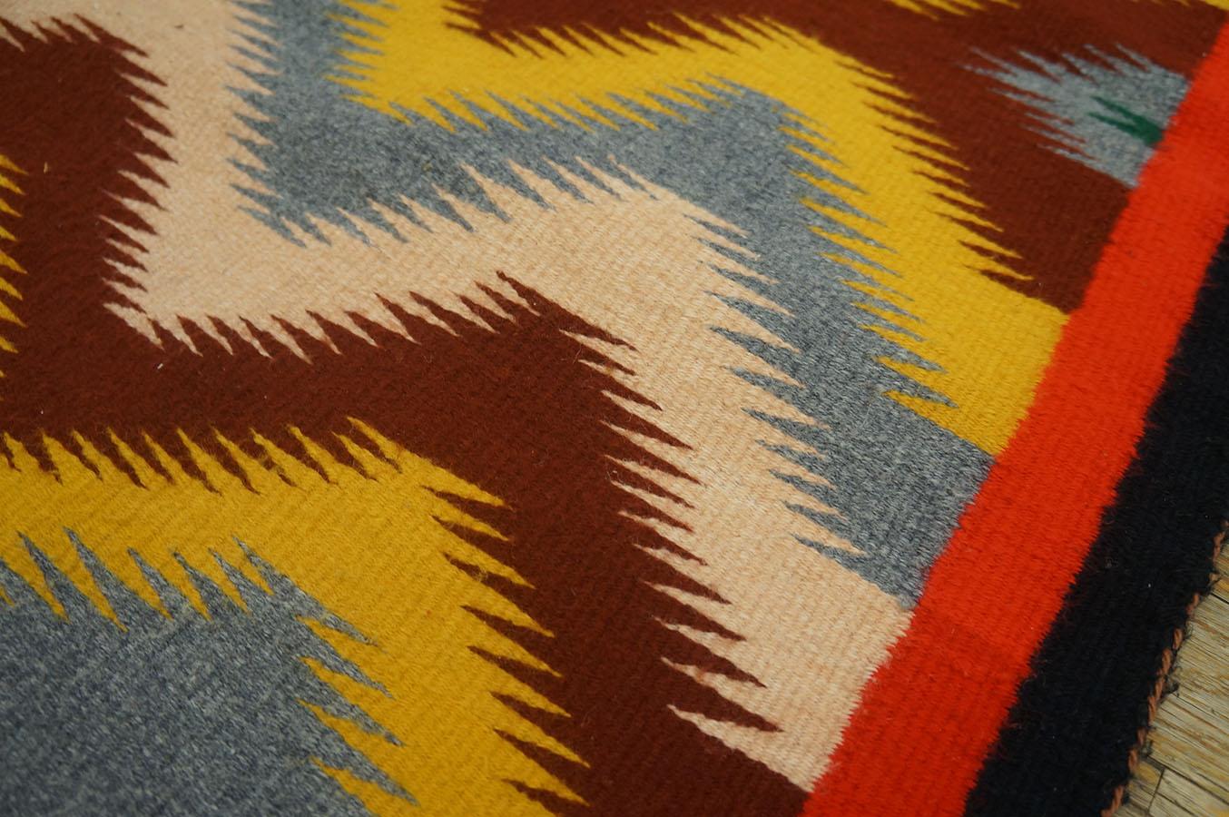 Mid 20th Century American Navajo Rug ( 2' 3'' x 3' 3'' - 68 x 99 )  In Excellent Condition For Sale In New York, NY