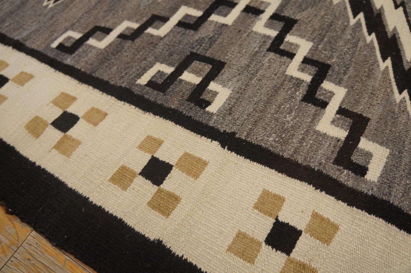 1930s American Navajo Carpet ( 4'8'' x 7'9'' - 142 x 236 ) For Sale 6