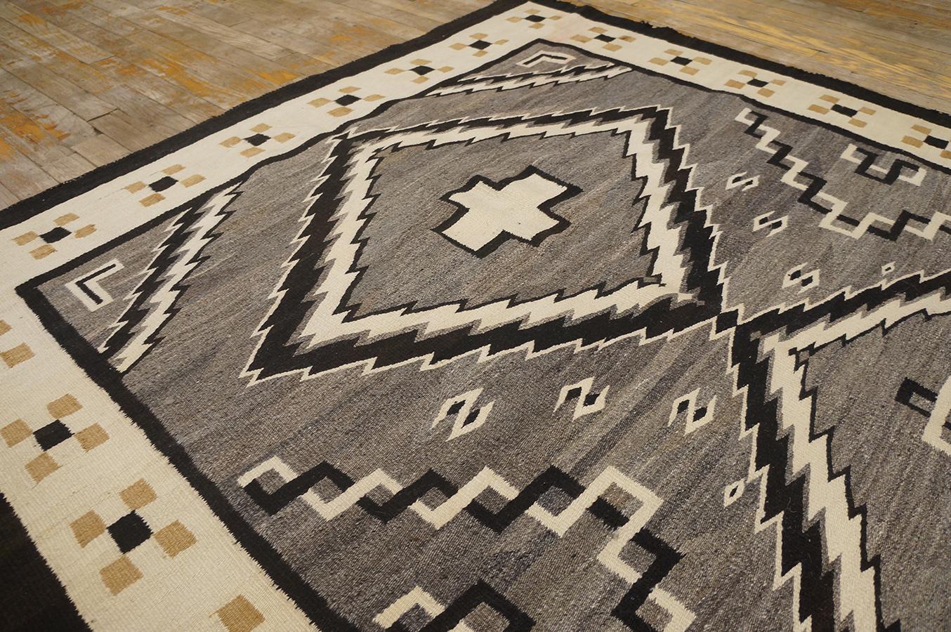 1930s American Navajo Carpet ( 4'8'' x 7'9'' - 142 x 236 ) For Sale 7