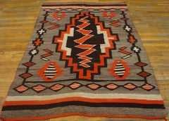 1920s Navajo rug with Storm Pattern ( 4' 8" x 6' 9" - 142 x 205 )