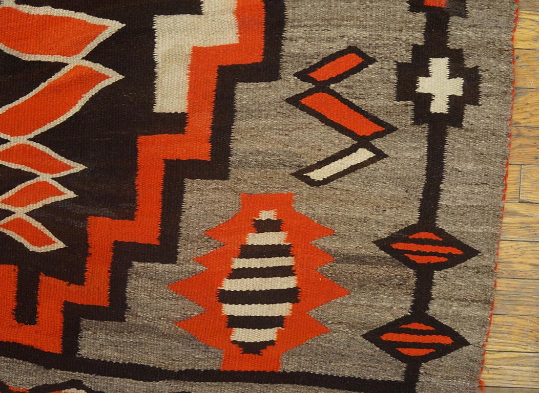 Early 20th Century 1920s American Navajo Carpet with Storm Pattern ( 4' 8