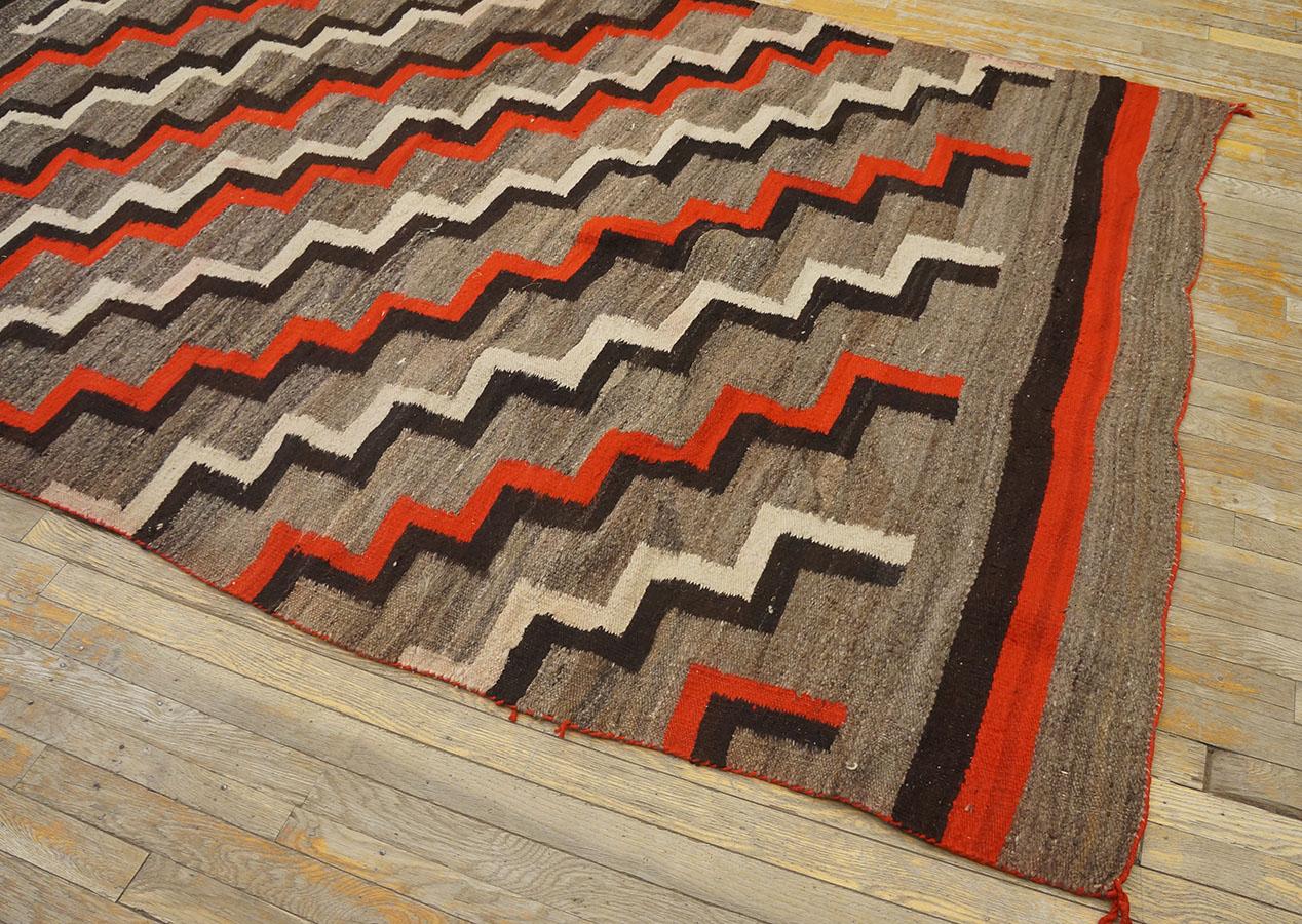 Tappeto Navajo americano dei primi del Novecento ( 5'3'' x 9'2'' - 160 x 280 ) In condizioni buone in vendita a New York, NY