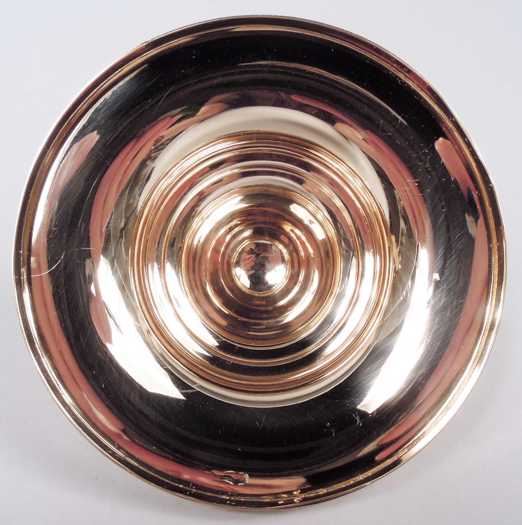Ancienne tasse de trophée néoclassique américaine couverte d'or 14 carats Bon état - En vente à New York, NY