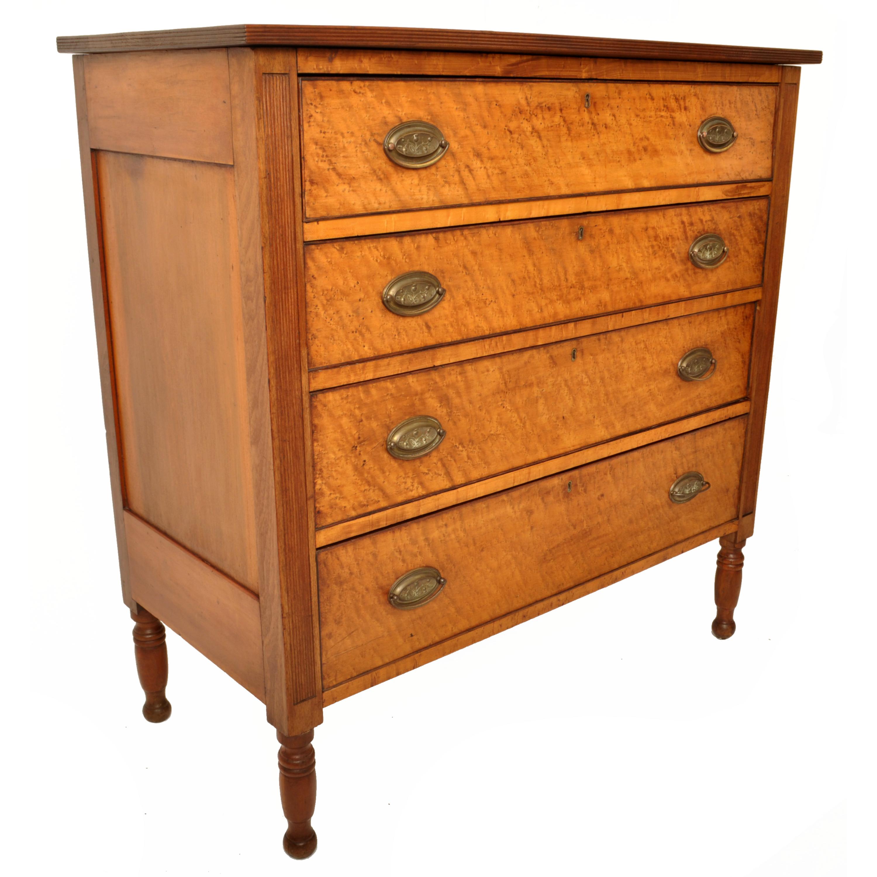 Antique American New England Sheraton Cherry Maple Dresser Chest Drawers, 1825 In Good Condition In Portland, OR