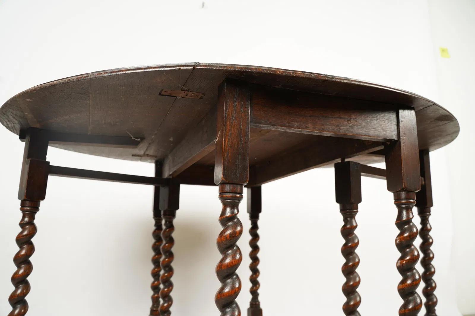 Ancienne table à abattant en chêne Oak Oak Twist Gate Leg Début du 19e siècle Bon état - En vente à Los Angeles, CA