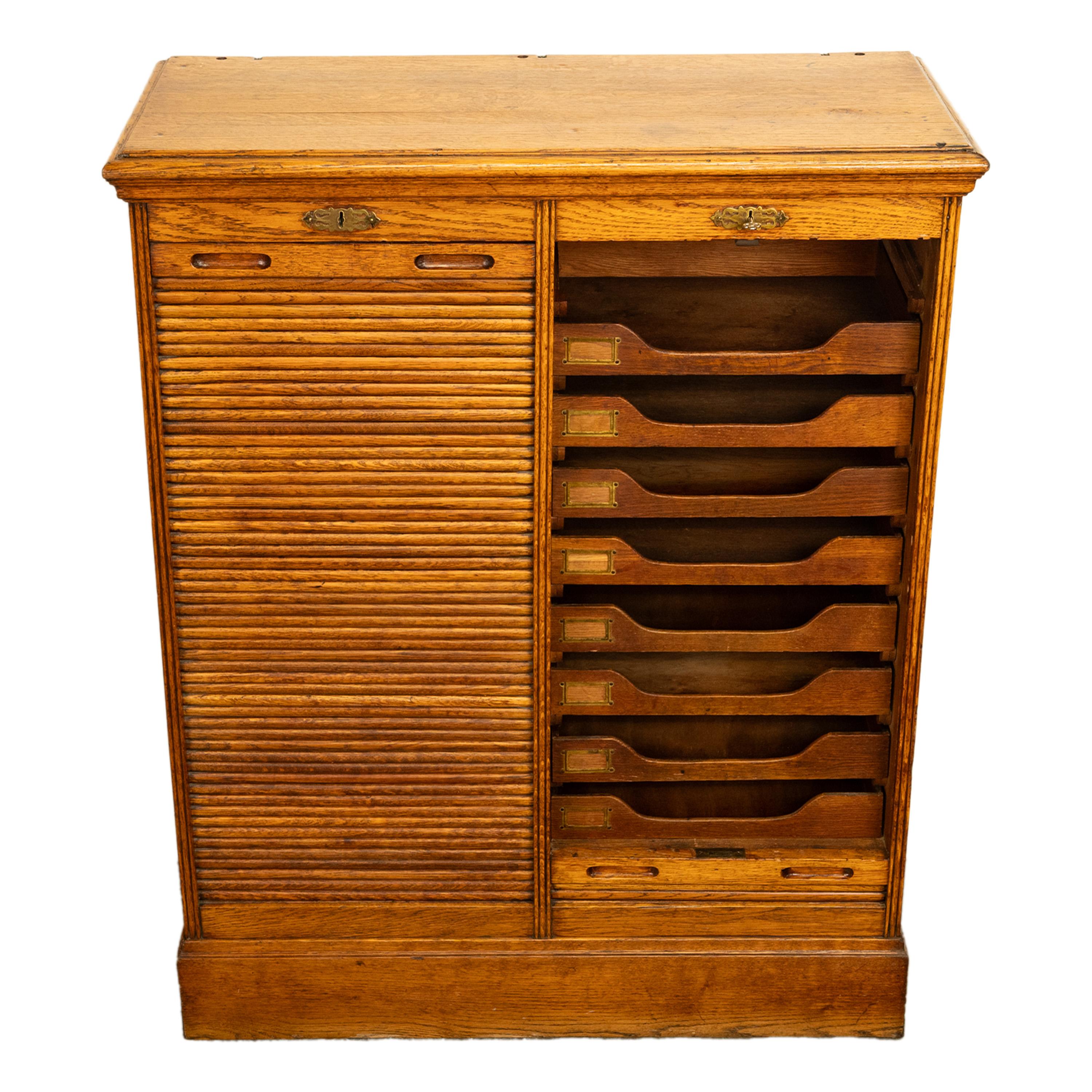Antique American Oak Double Tambour Roll Top 16 Drawer Filing Cabinet 1910 For Sale 4