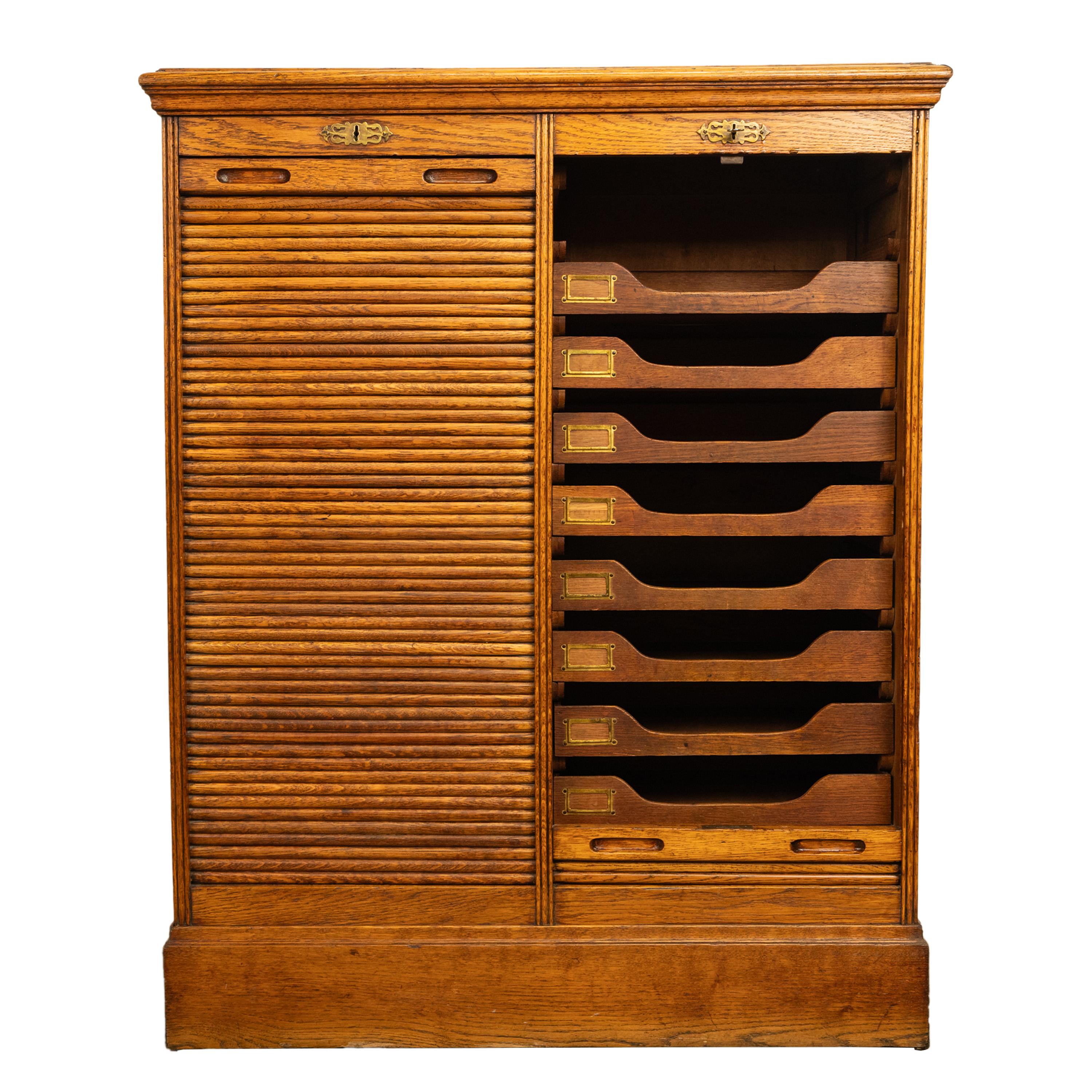 Ancienne armoire à 16 tiroirs en chêne américain à double tambour roulant, 1910 en vente 4
