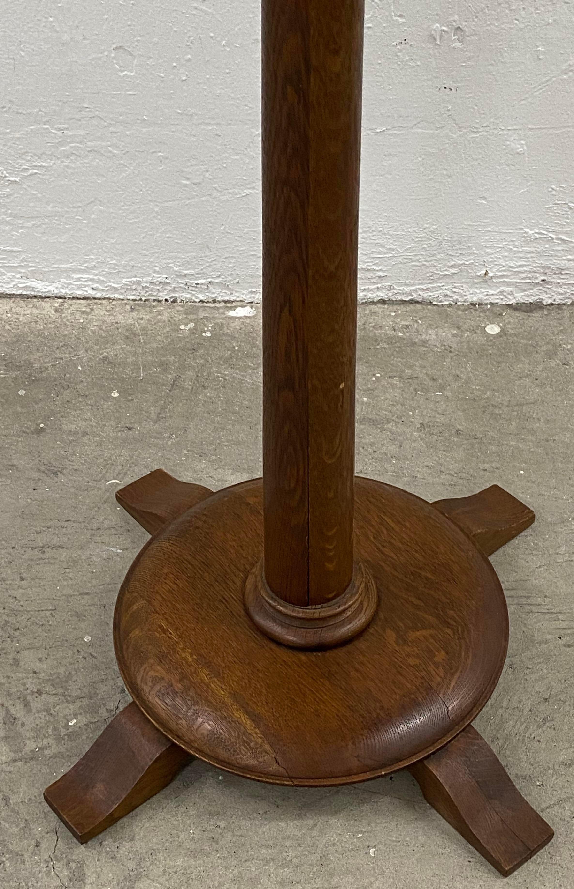 Antique American Oak Music Stand, c.1900 In Good Condition In San Francisco, CA