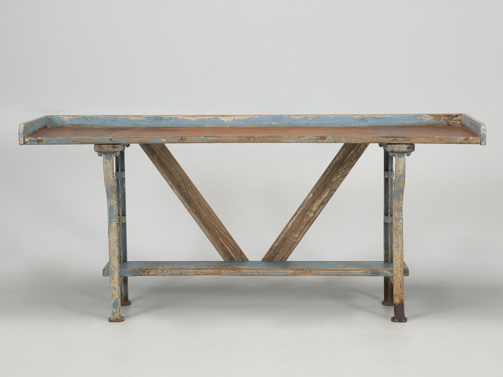 Unique American hand-made original blue paint work table, garden table, craft table or whatever? Our antique American work table is a bit unusual, in that it actually has a bit of style, where normally you see just a combination of straight lines,